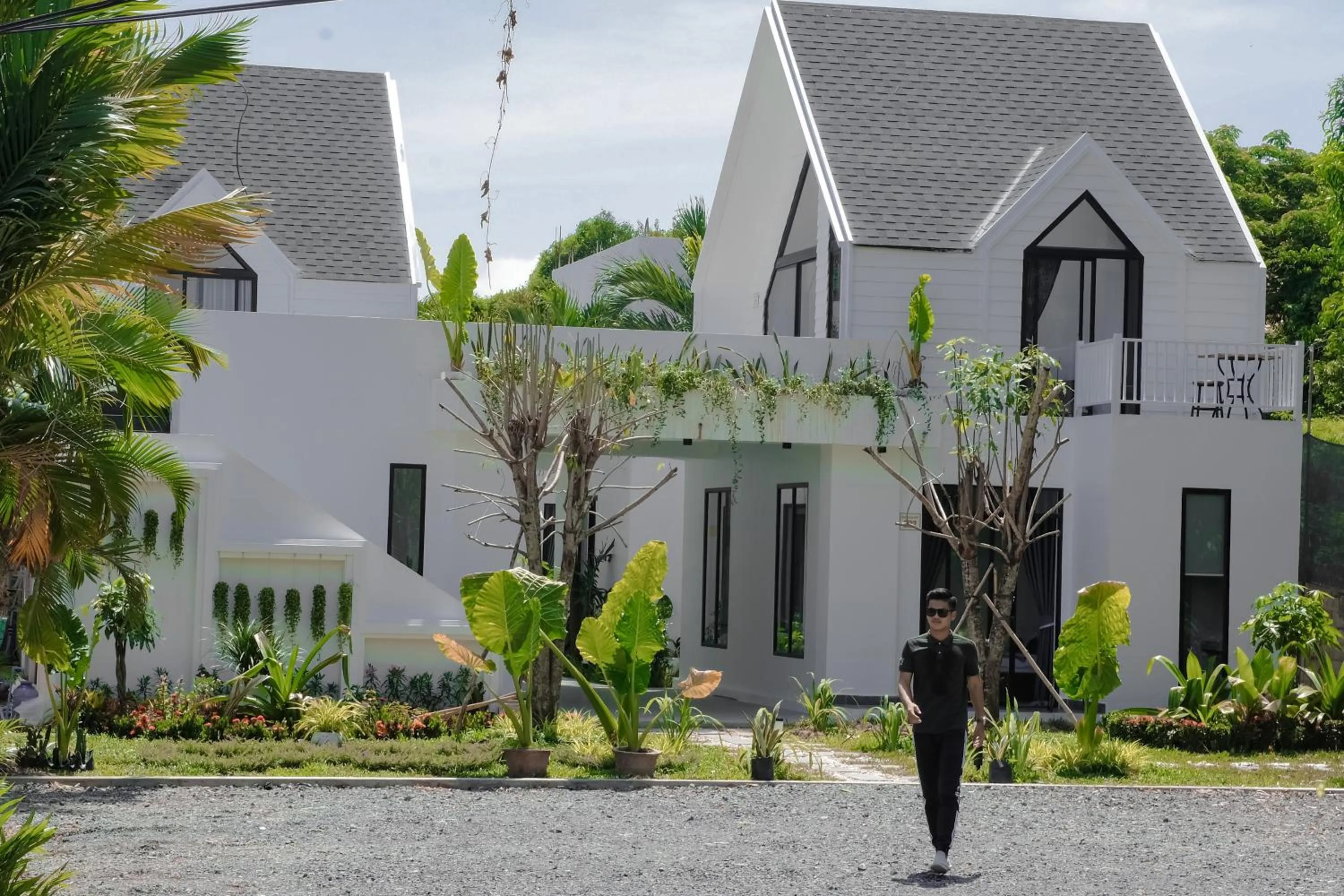 Property building in Kampot River Bungalow by MAMA