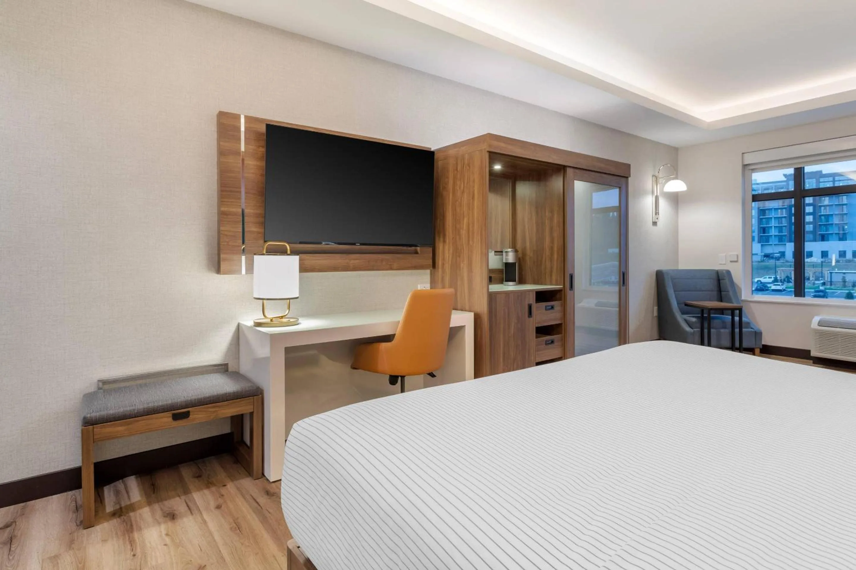 Bedroom, Bed in Cambria Hotel Pigeon Forge