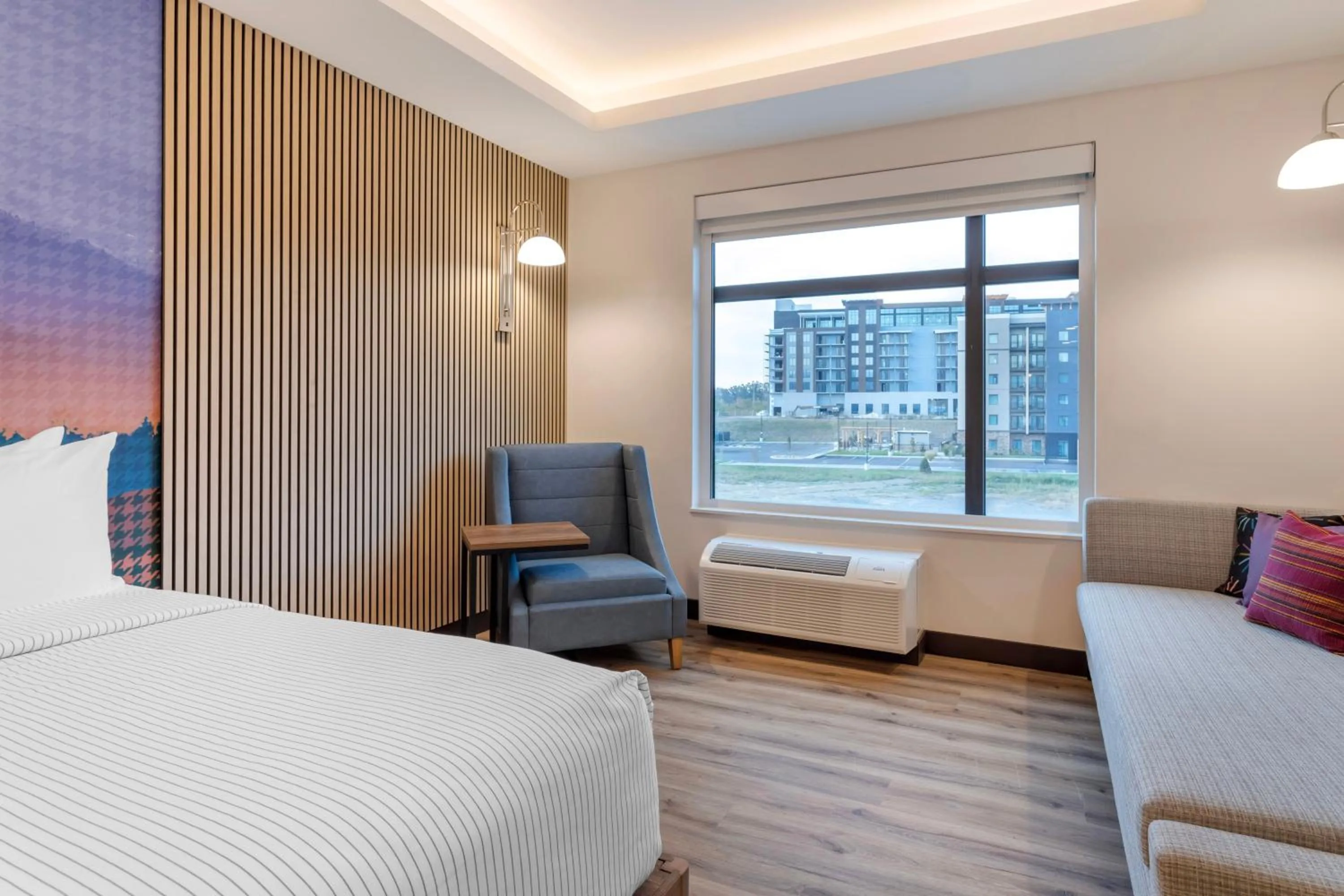 Suite Accessible 2 Queens Non Smoking No View in Cambria Hotel Pigeon Forge