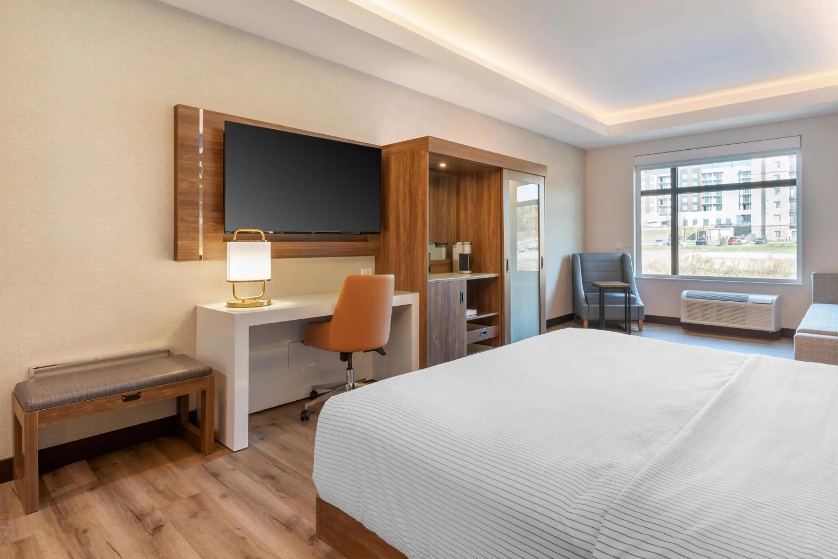 Bedroom, Bed in Cambria Hotel Pigeon Forge