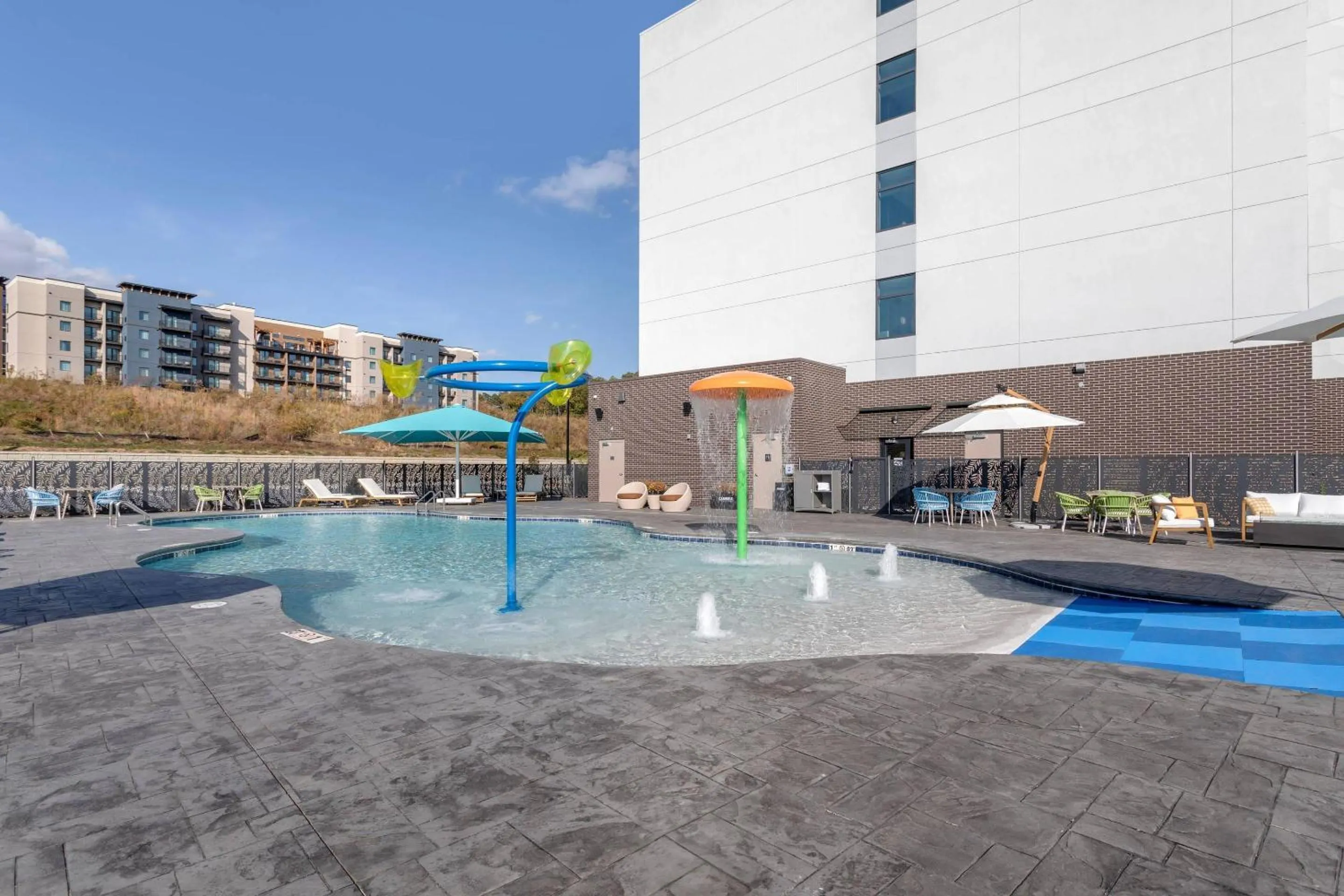 Swimming pool in Cambria Hotel Pigeon Forge