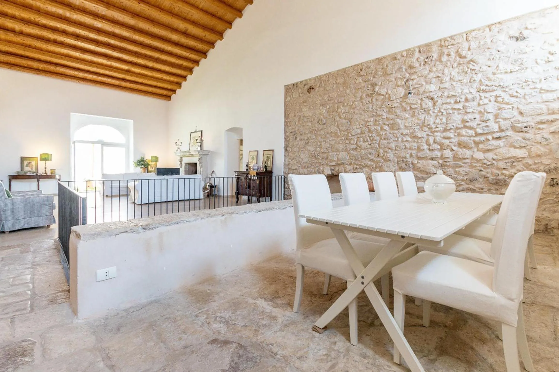 Restaurant/places to eat in Baglio Occhipinti