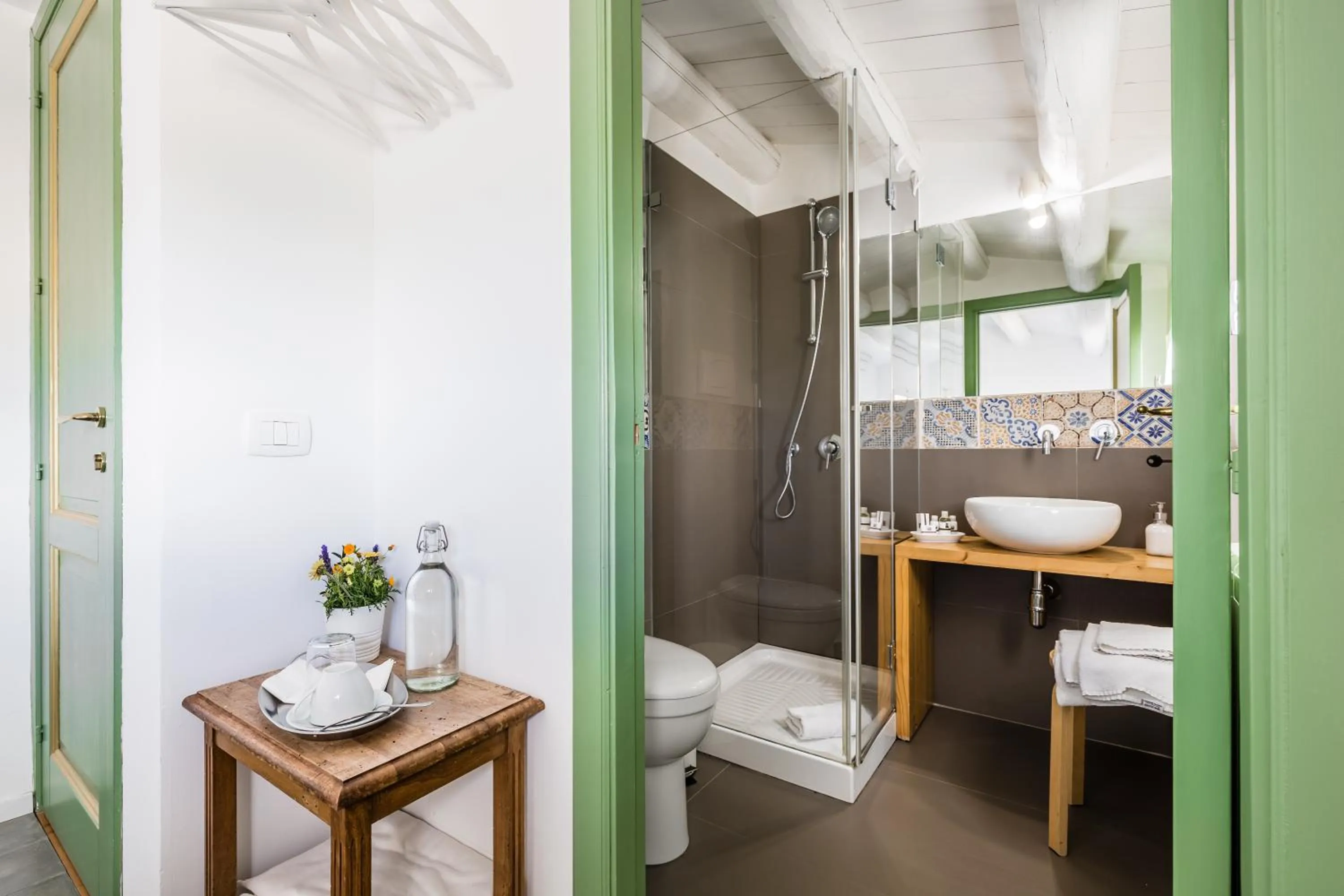 Shower in Baglio Occhipinti