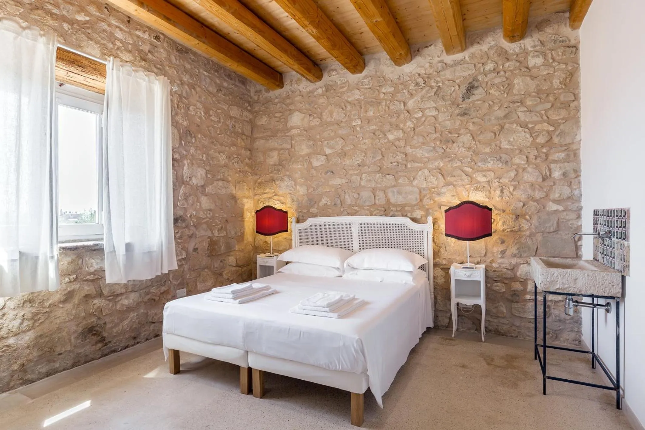 Bedroom, Bed in Baglio Occhipinti