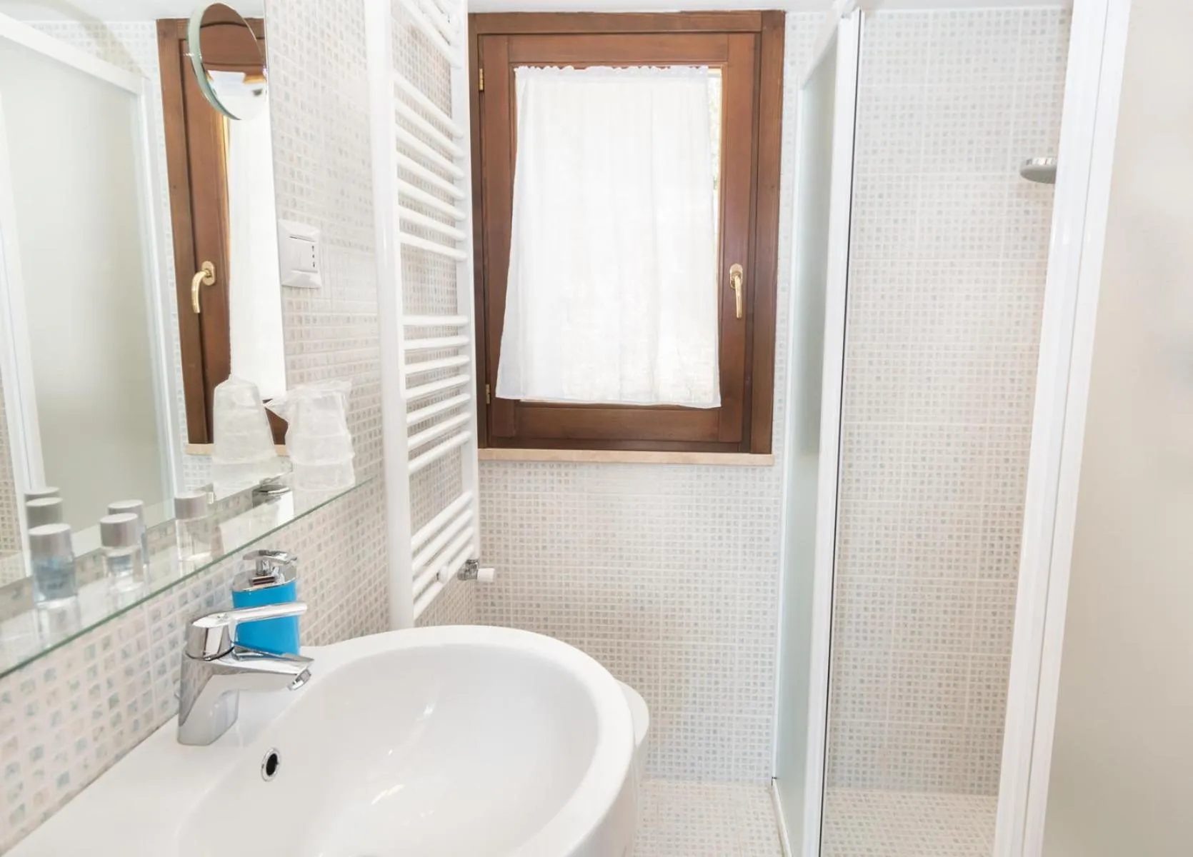 Shower in B&B Cantico Delle Creature