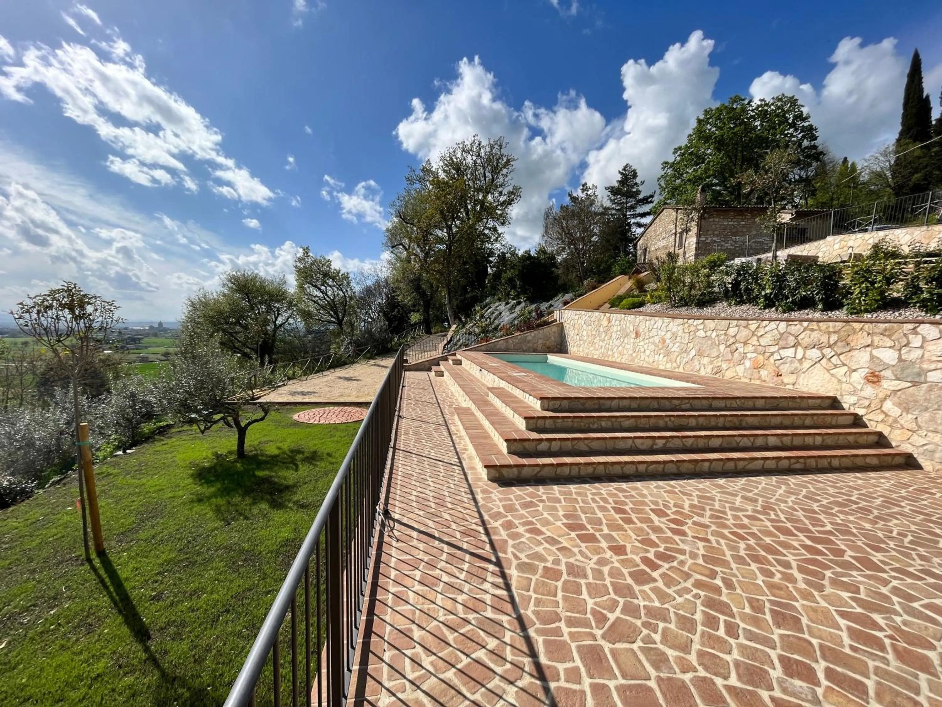 Swimming pool in B&B Cantico Delle Creature