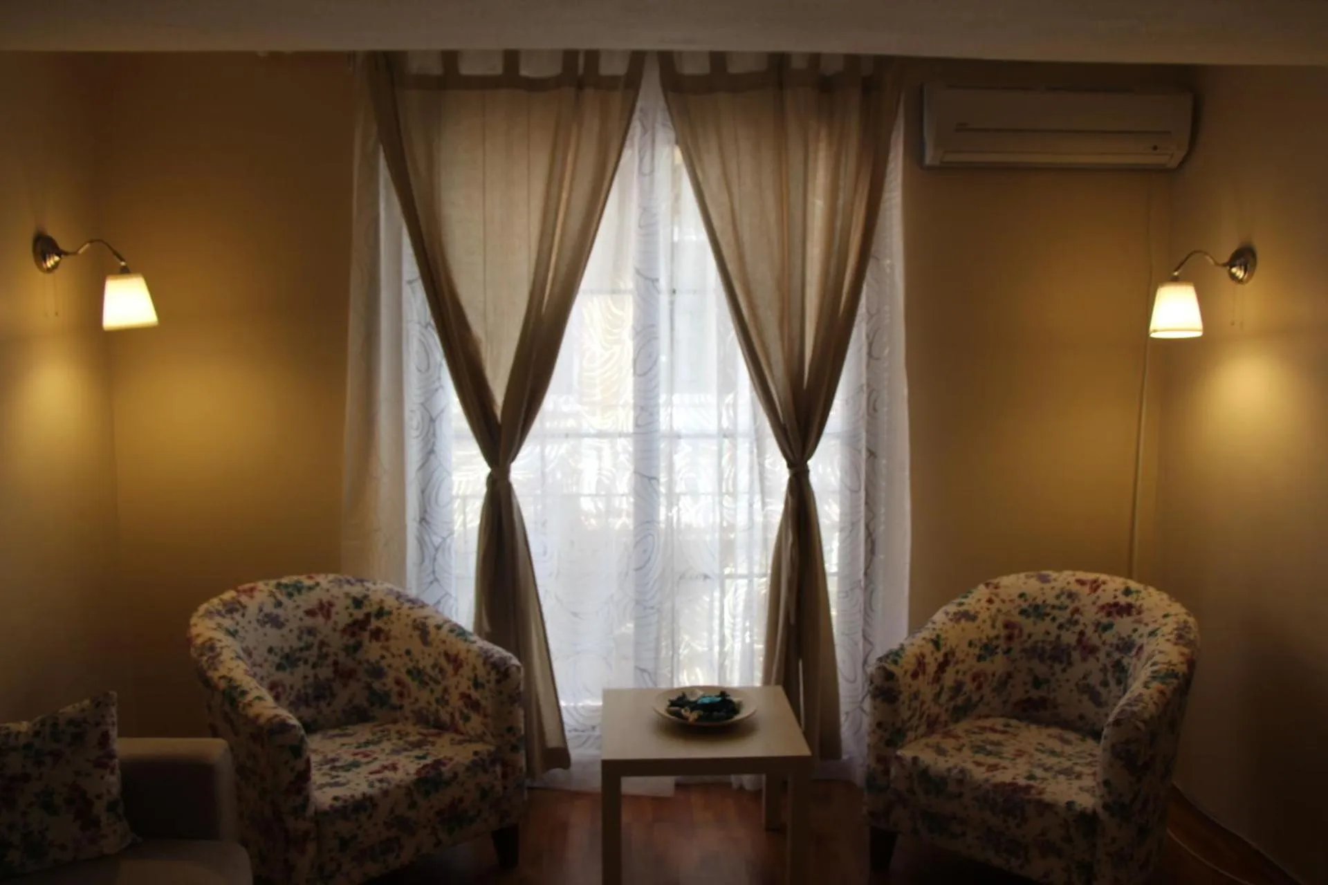 Living room in Kinzi House