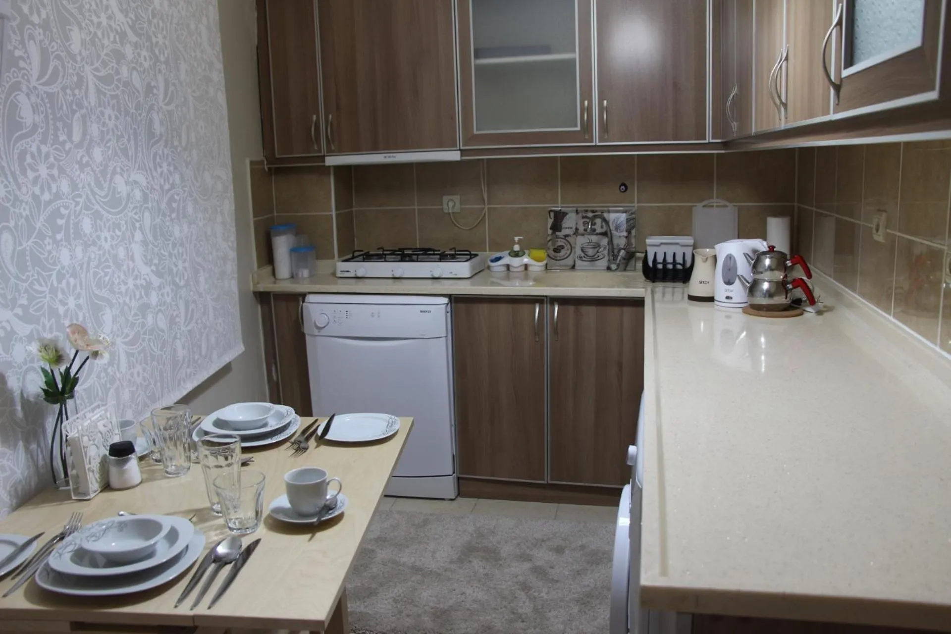 Kitchen or kitchenette in Kinzi House