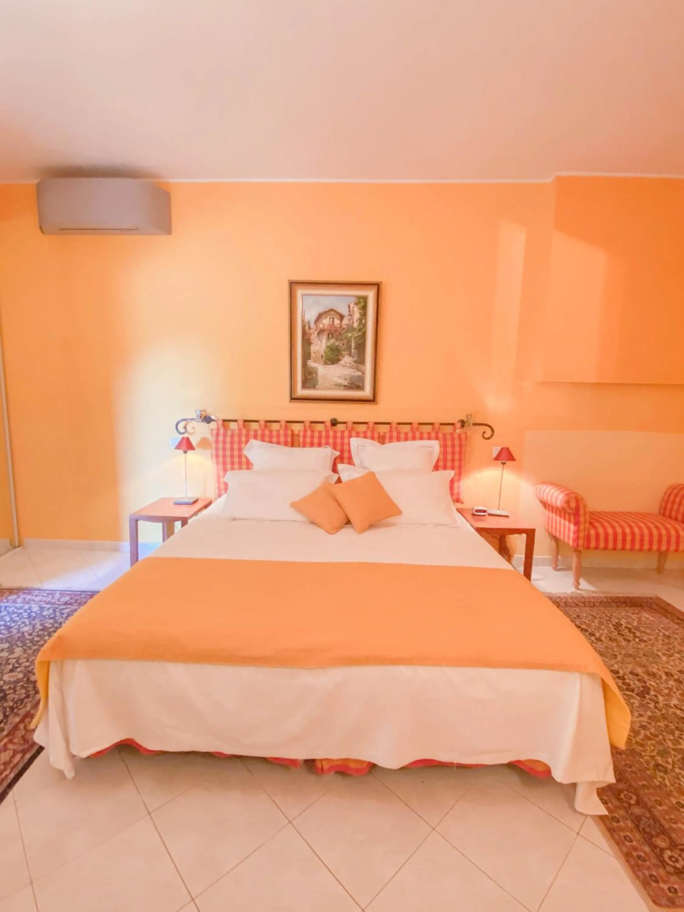 Bedroom, Bed in Villa Saint Maxime