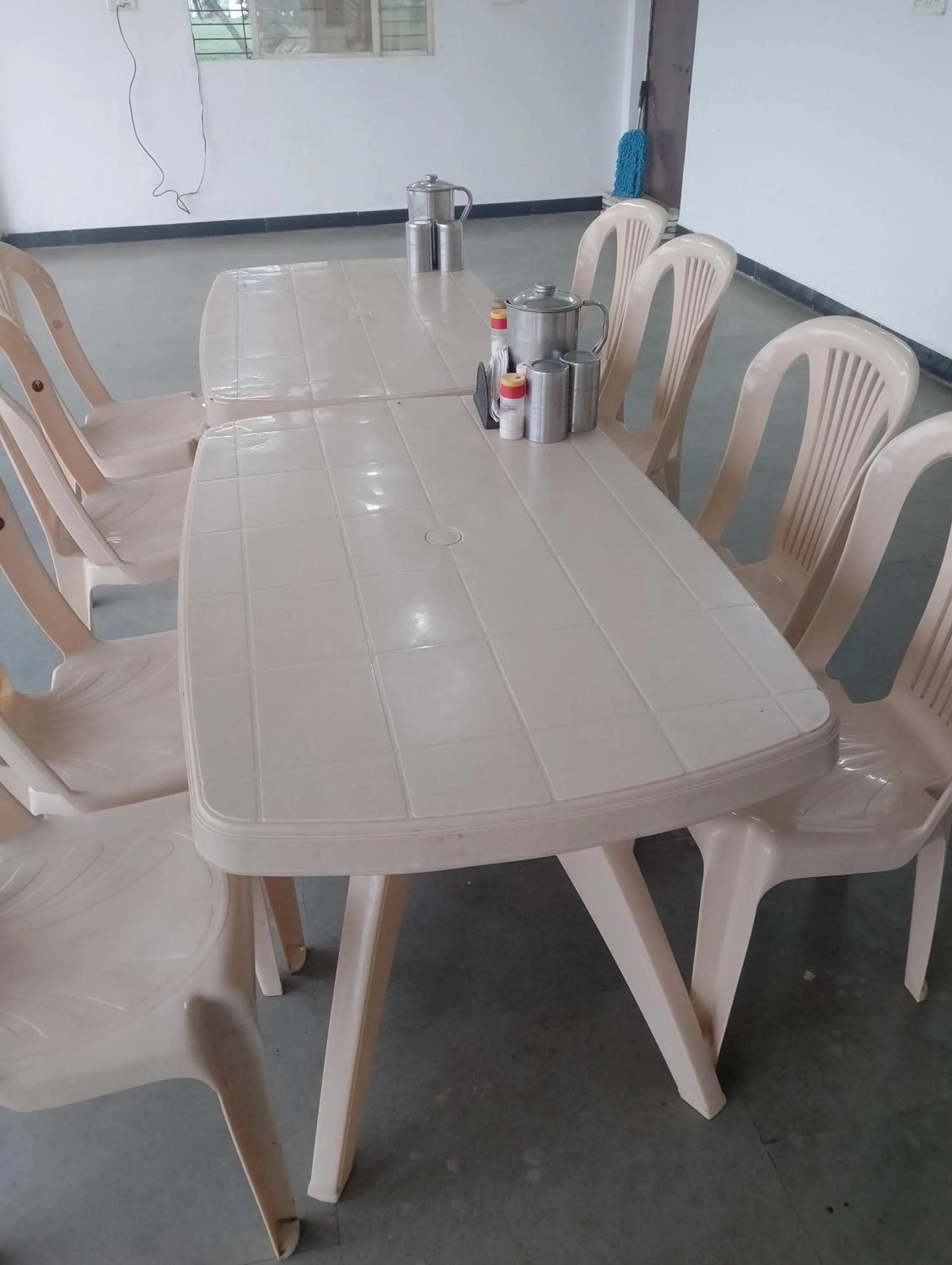 Restaurant/places to eat in Hotel Moonlight & Restaurant