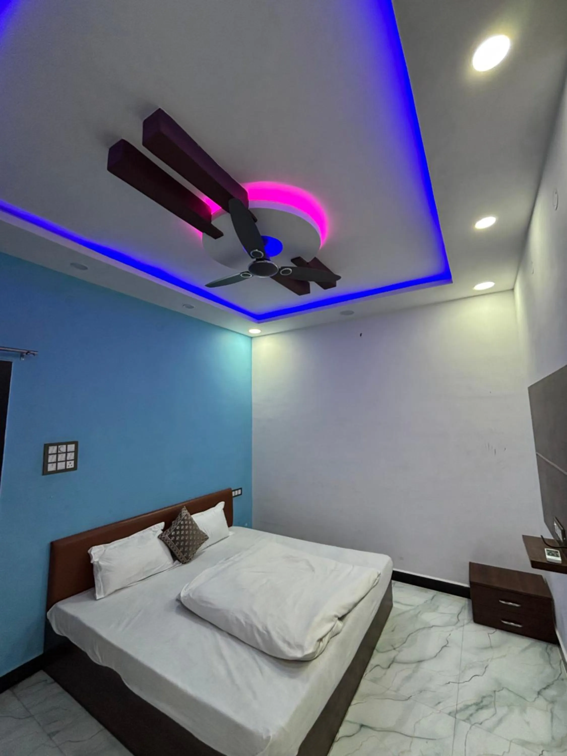 Bedroom, Bed in Hotel Moonlight & Restaurant