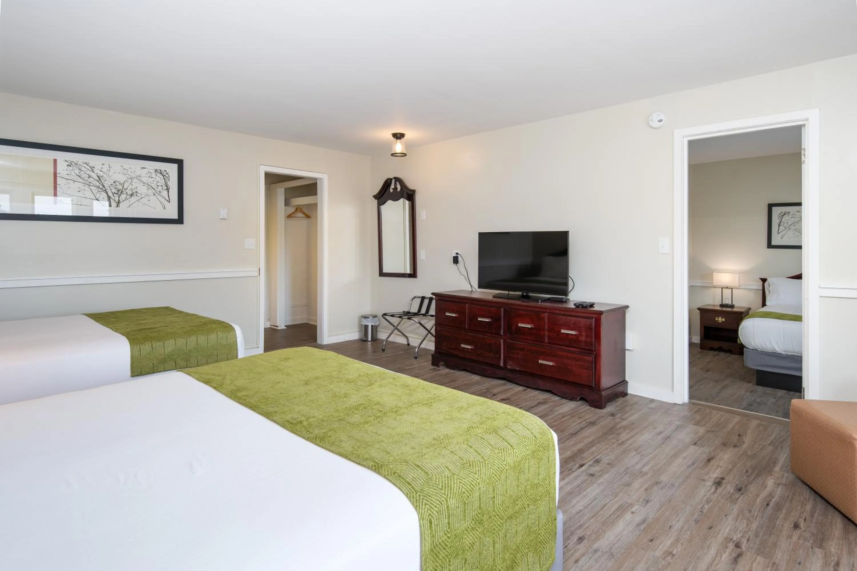Bedroom, Bed in Grey Bonnet Inn