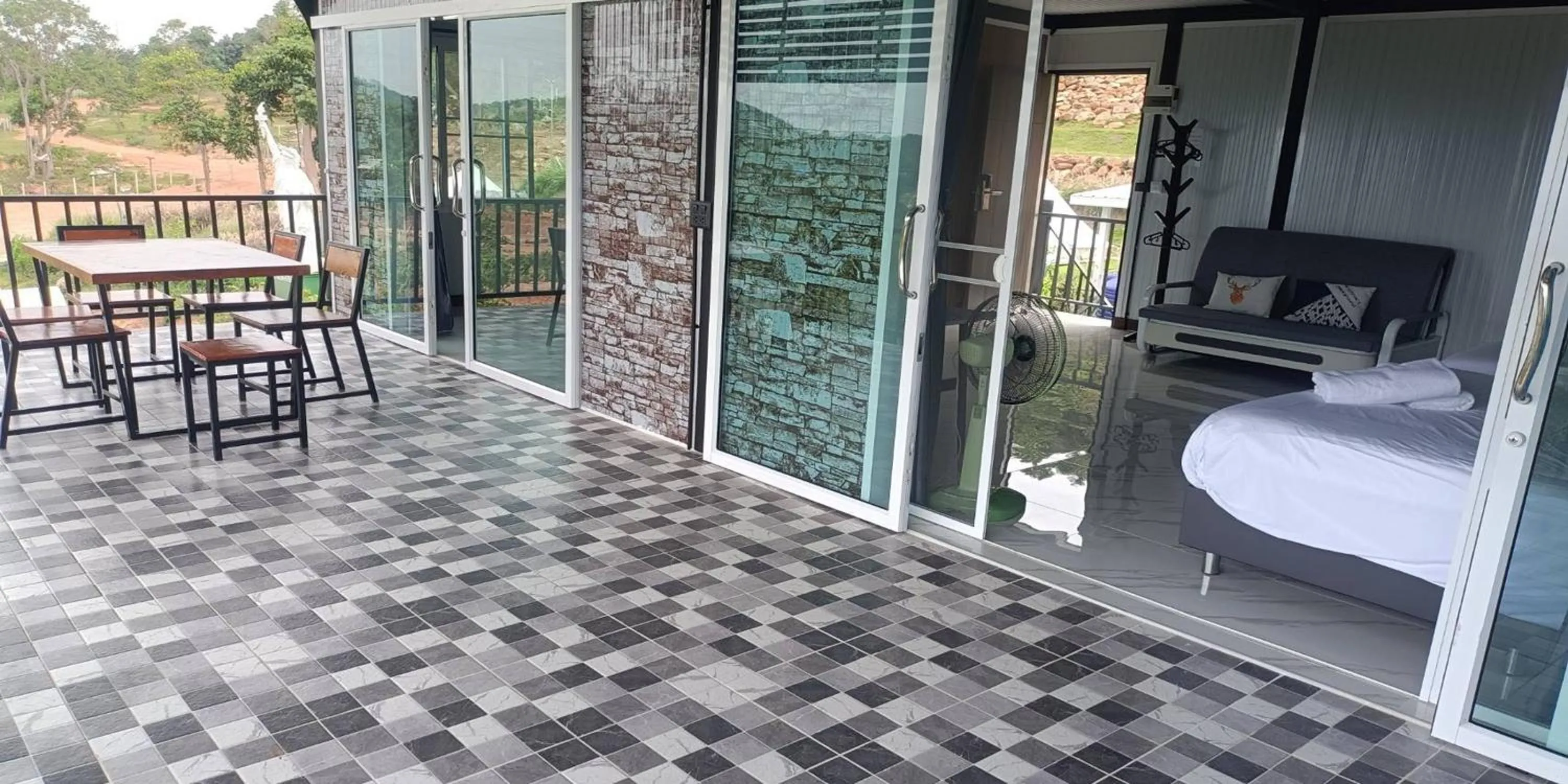 Balcony/Terrace in Ice Hill