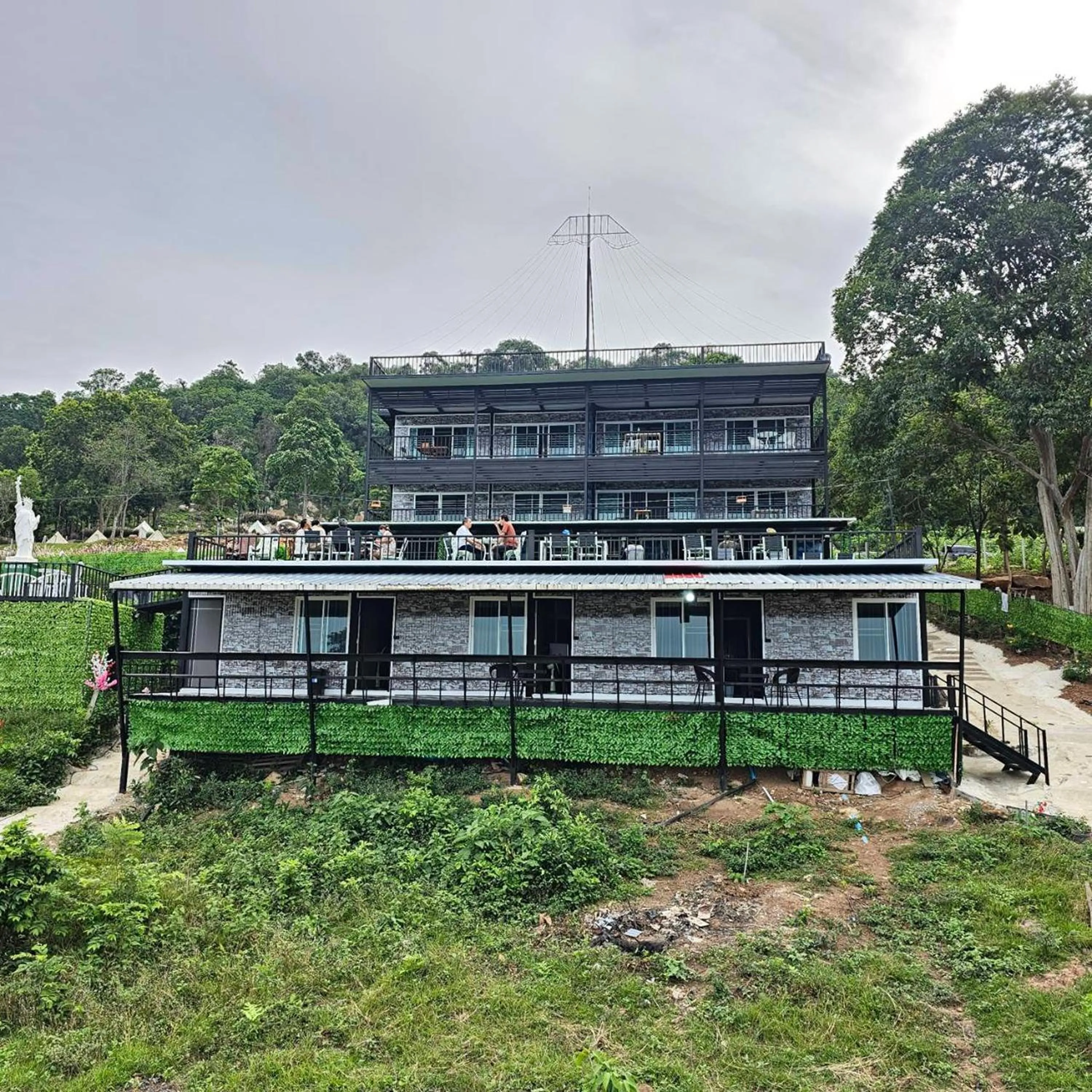 Property building in Ice Hill