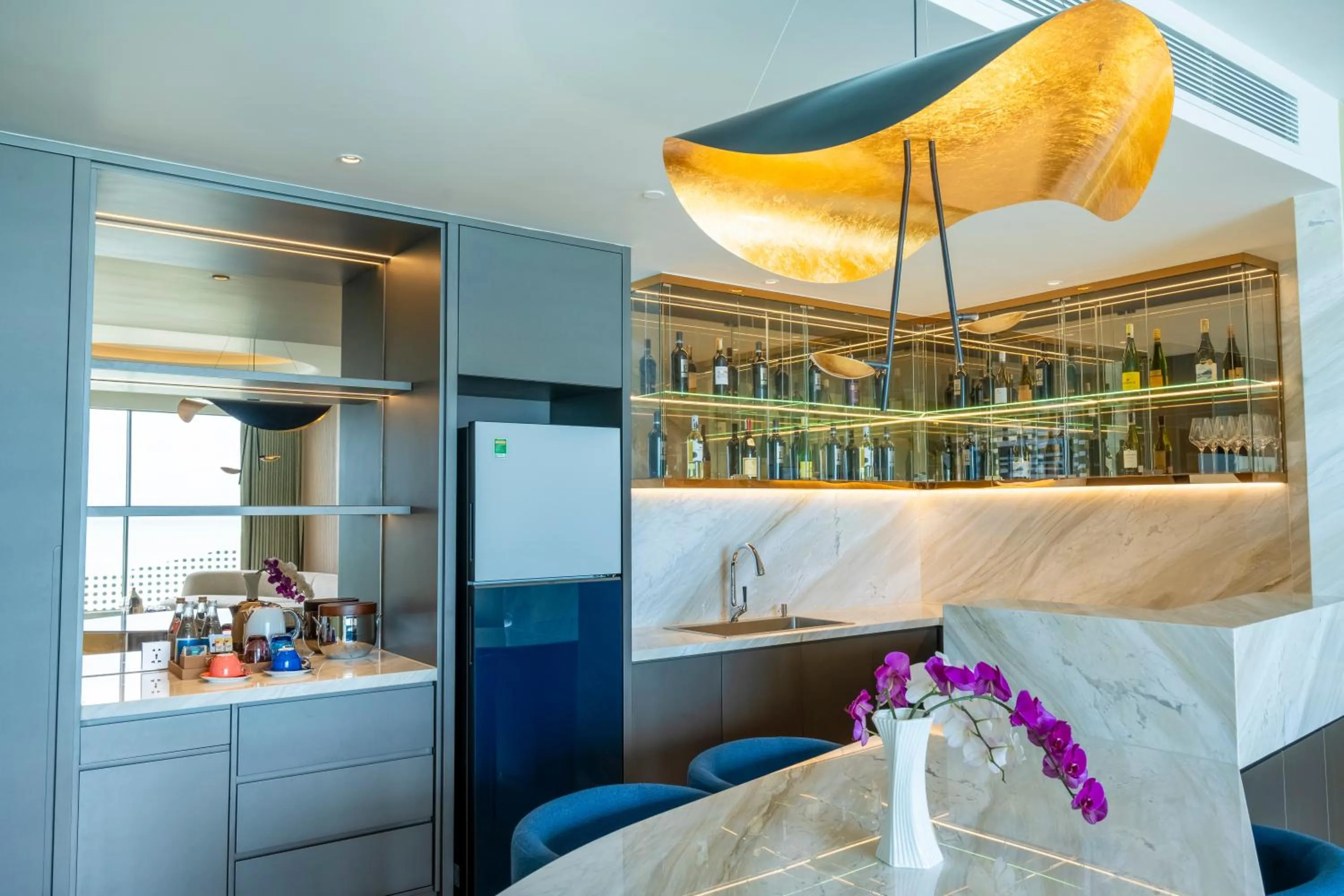 Lounge or bar in The Morning Glow - Handwritten Collection