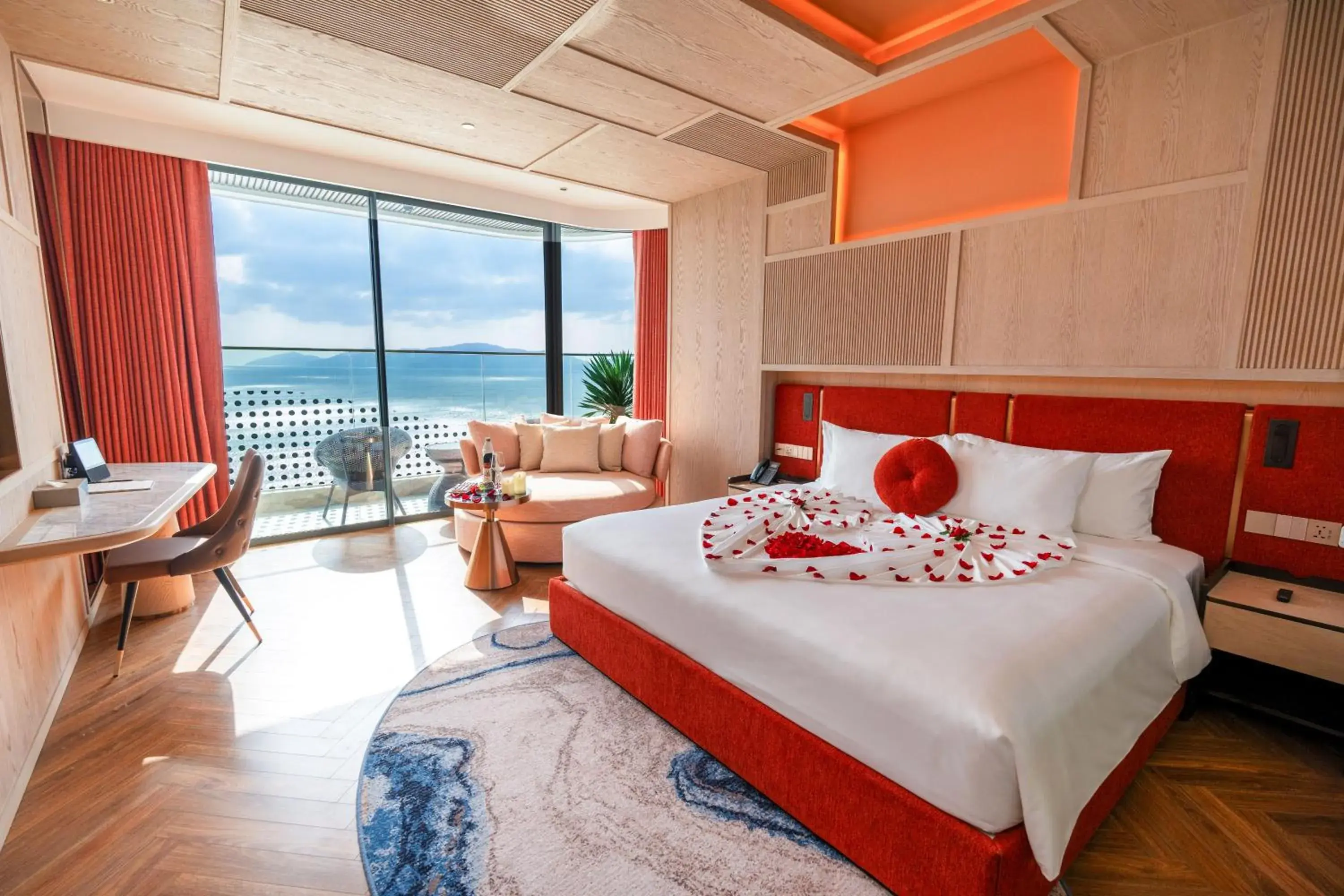 Luxury Deluxe Room with Ocean View - single occupancy in The Morning Glow Boutique Hotel Nha Trang Luxury Deluxe Room with Ocean View - single occupancy in The Morning Glow Boutique Hotel Nha Trang