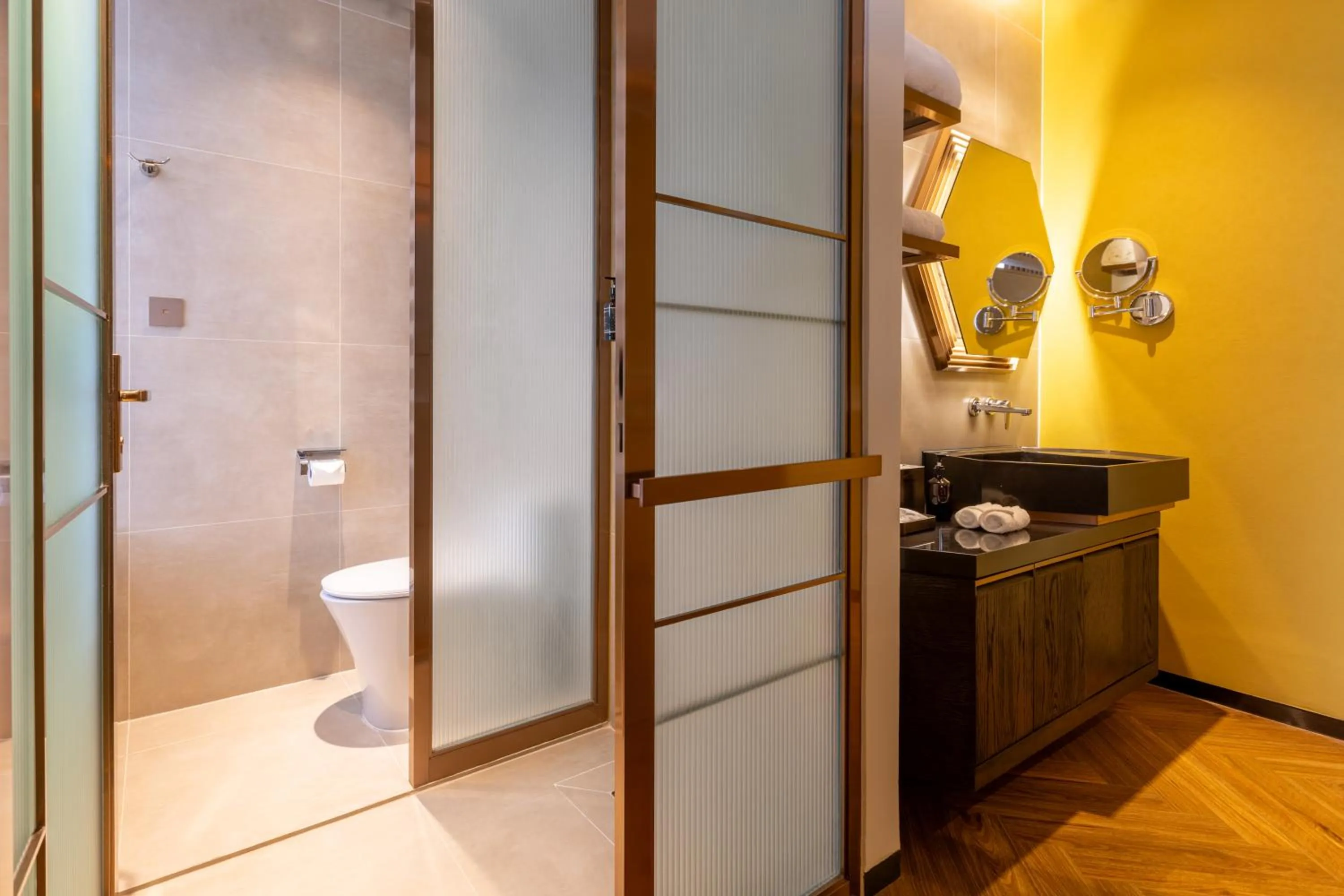 Toilet in The Morning Glow - Handwritten Collection