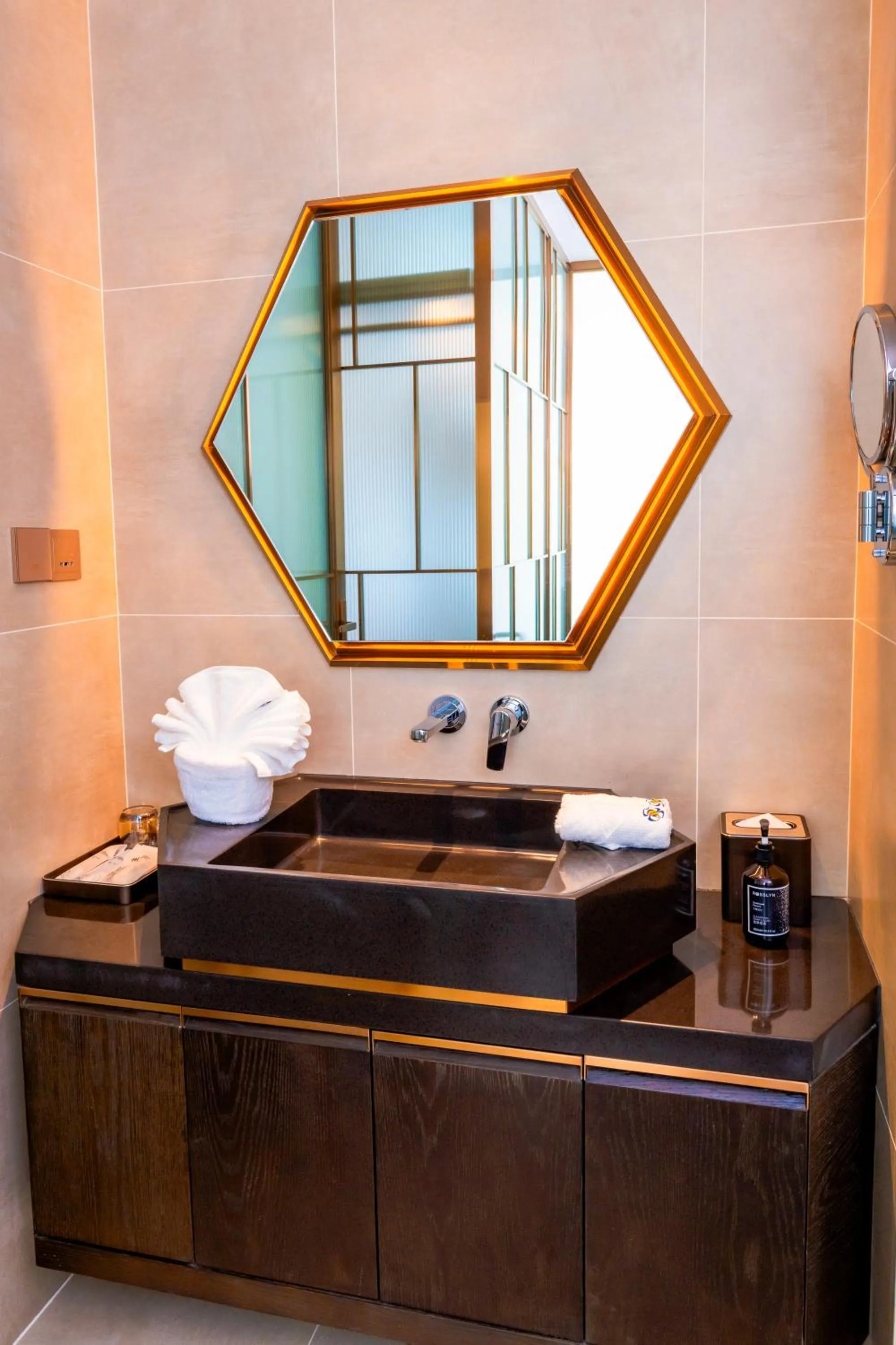 Toilet in The Morning Glow - Handwritten Collection