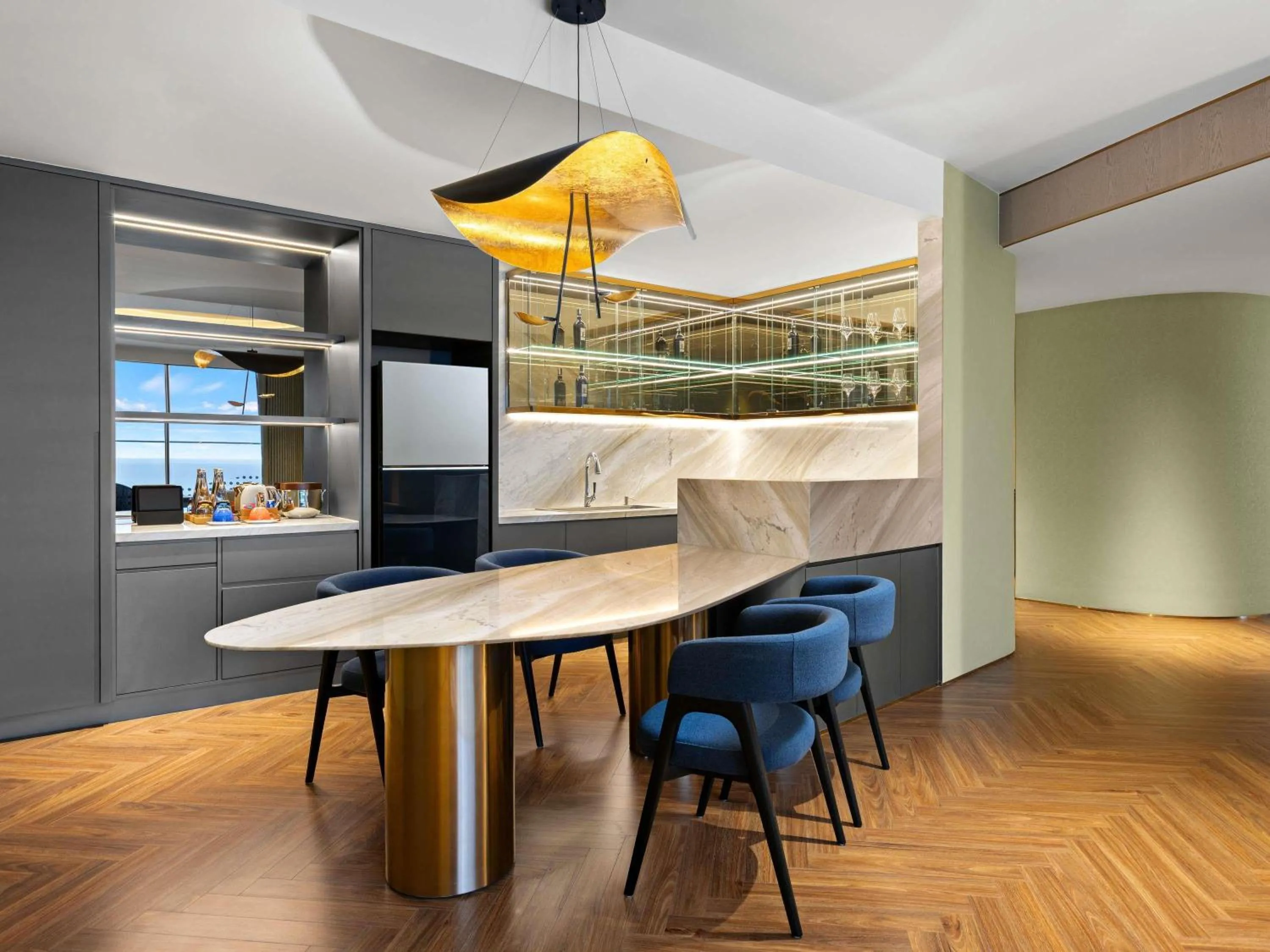 Bedroom in The Morning Glow - Handwritten Collection