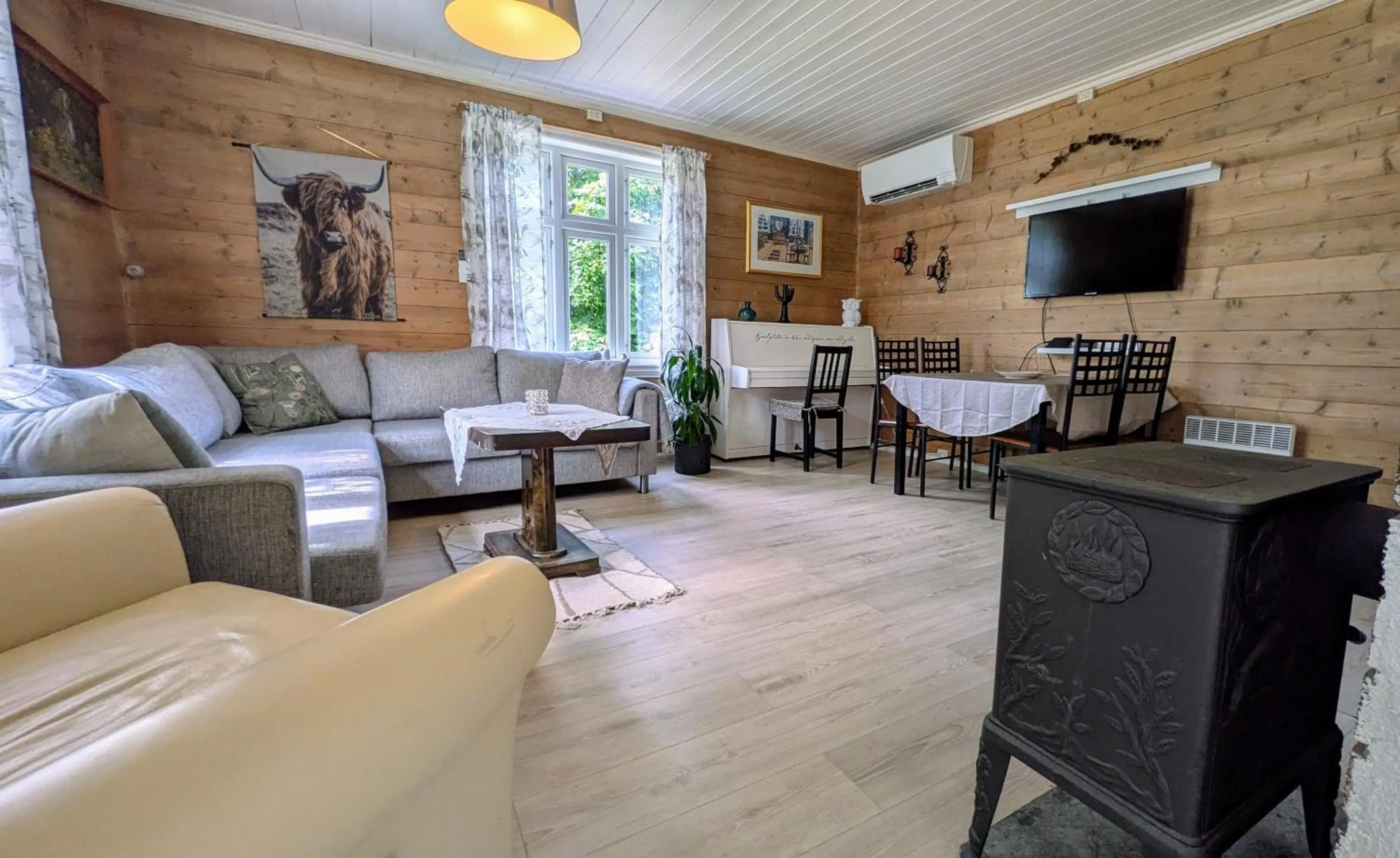 Living room in Dønhaug Gjestegard