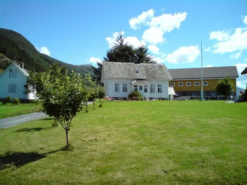 Summer in Dønhaug Gjestegard