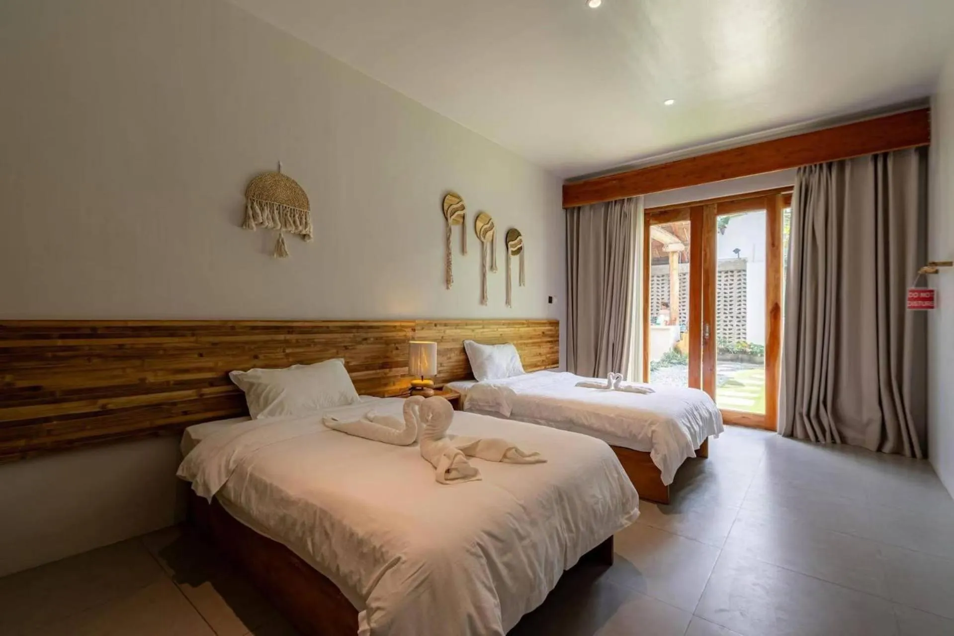 Bedroom, Bed in E-Fun Dive Resort