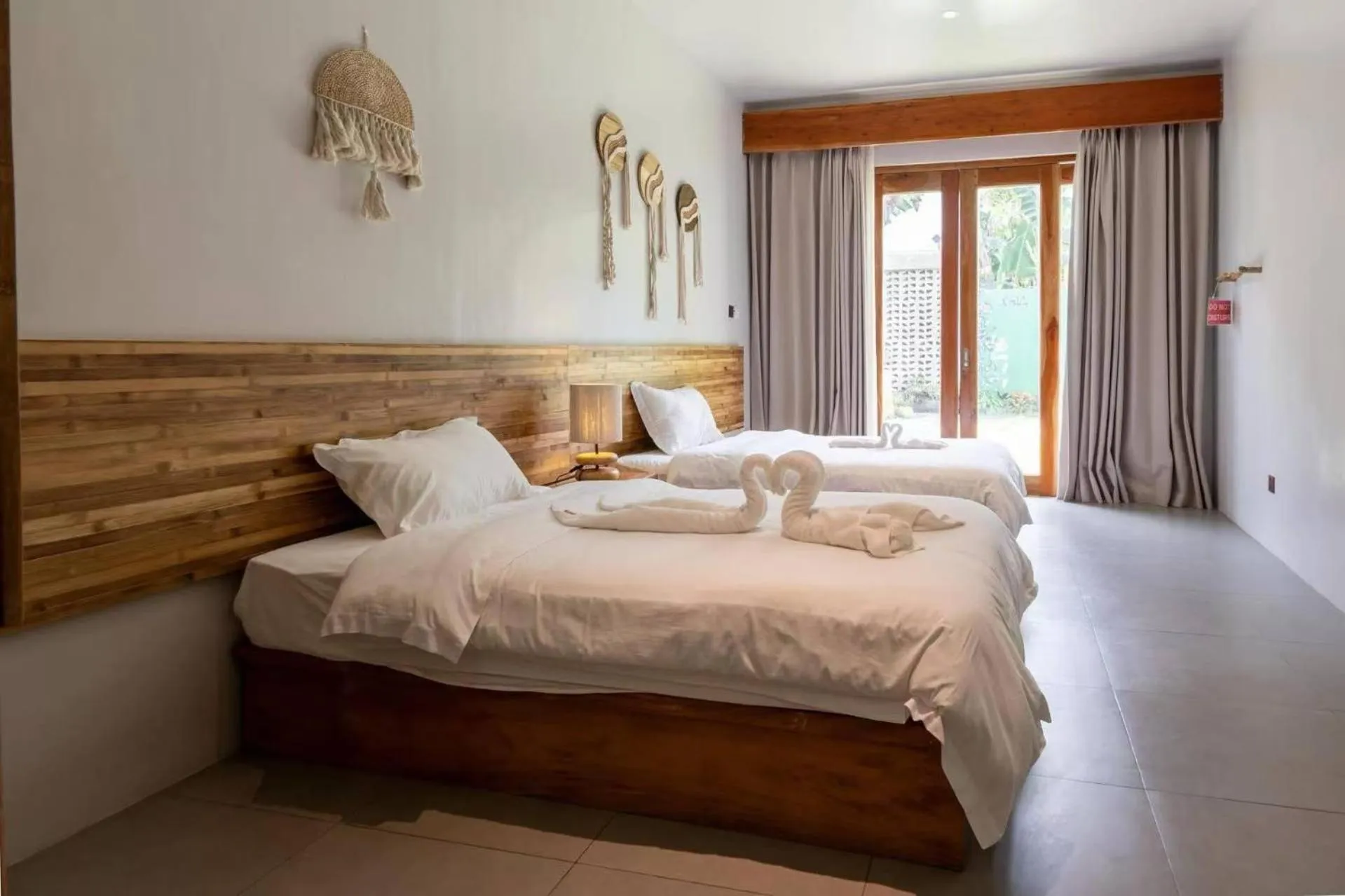 Bedroom, Bed in E-Fun Dive Resort