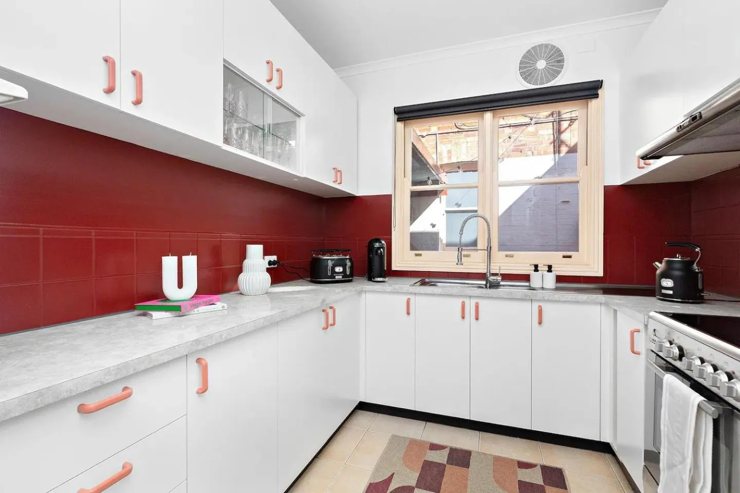 Kitchen or kitchenette in Fitzroy Private Rooms - 132 Nicholson Homestay