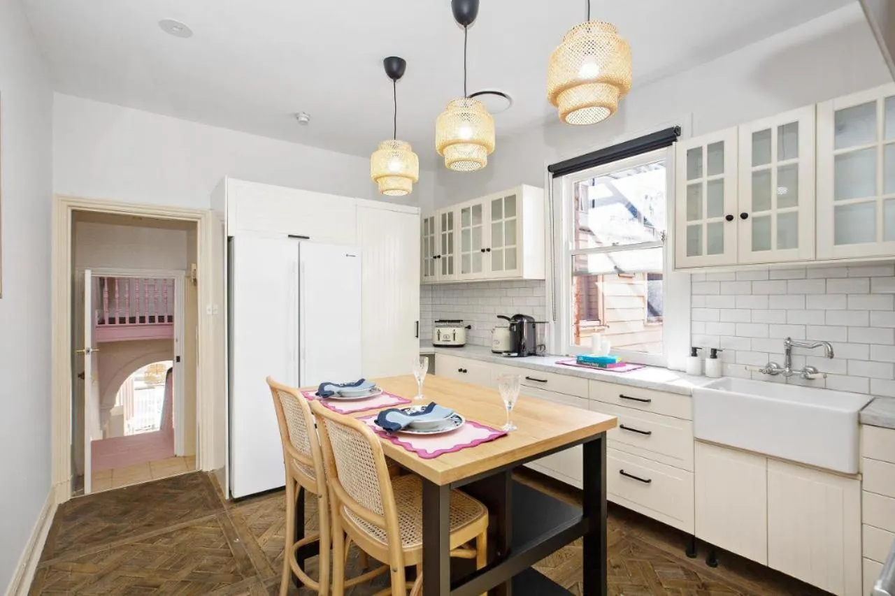 Fitzroy Private Rooms - 132 Nicholson Homestay