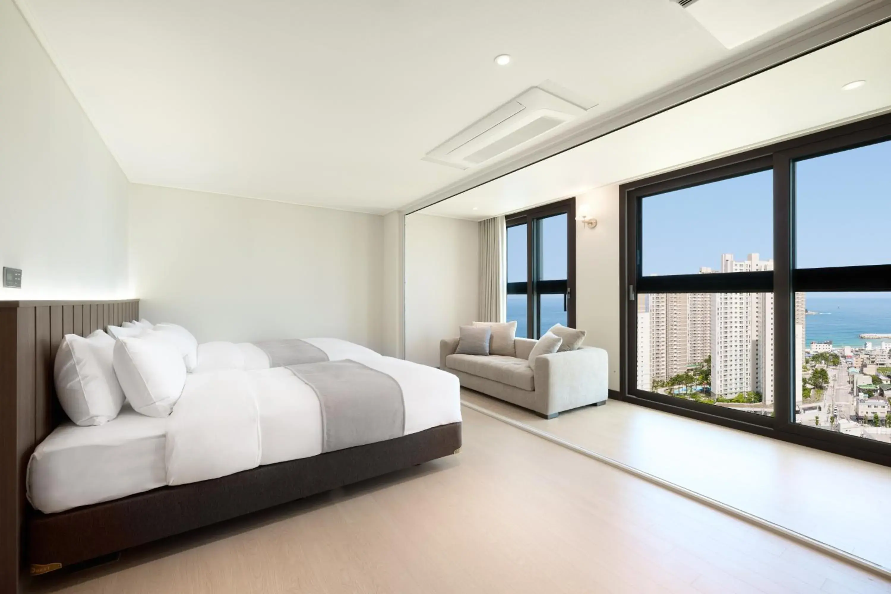 Premier Family Twin Ocean View in The Hotel Sokcho Premier Family Twin Ocean View in The Hotel Sokcho