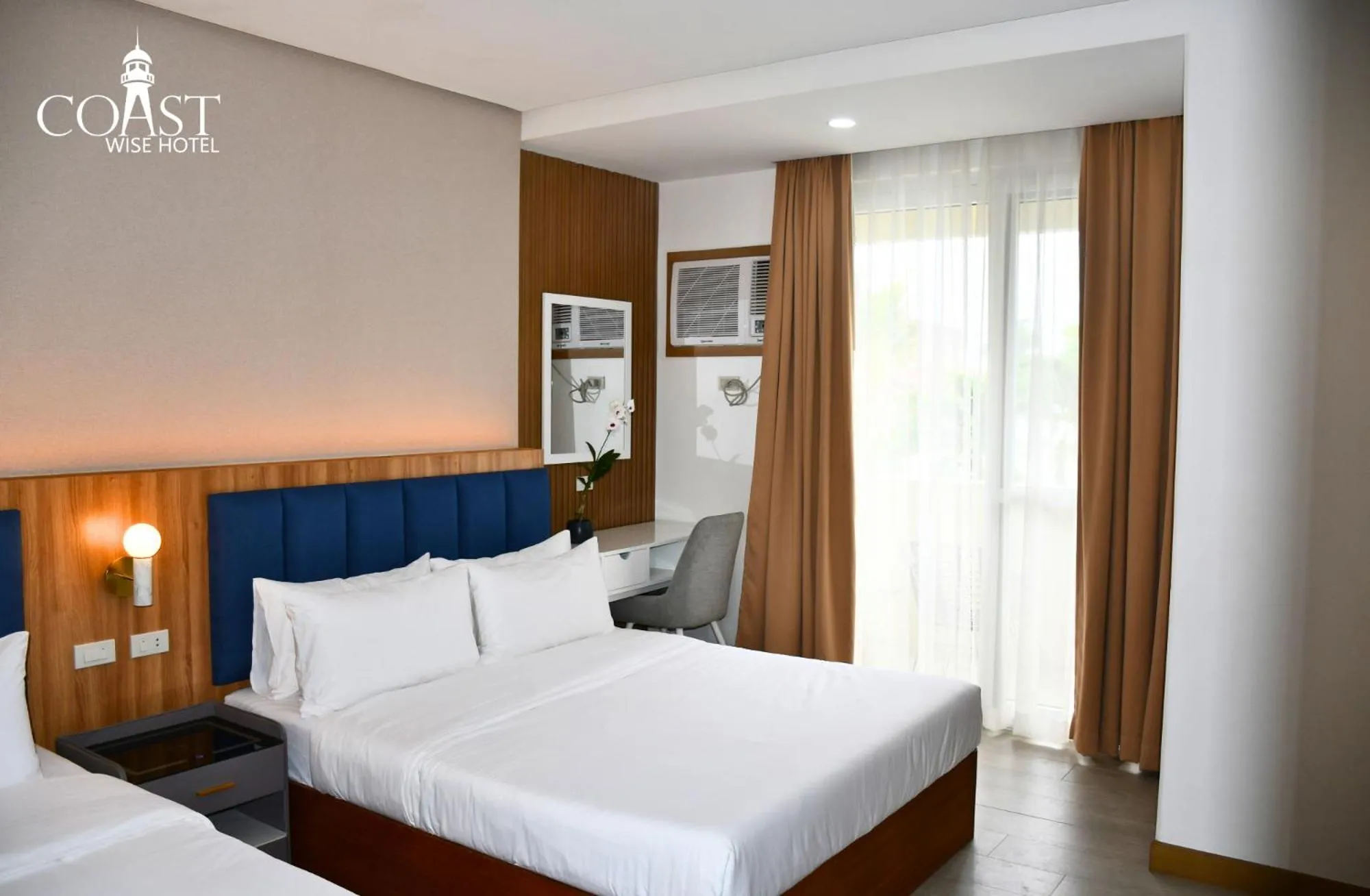 Bed in Coast Wise Hotel Dumaguete