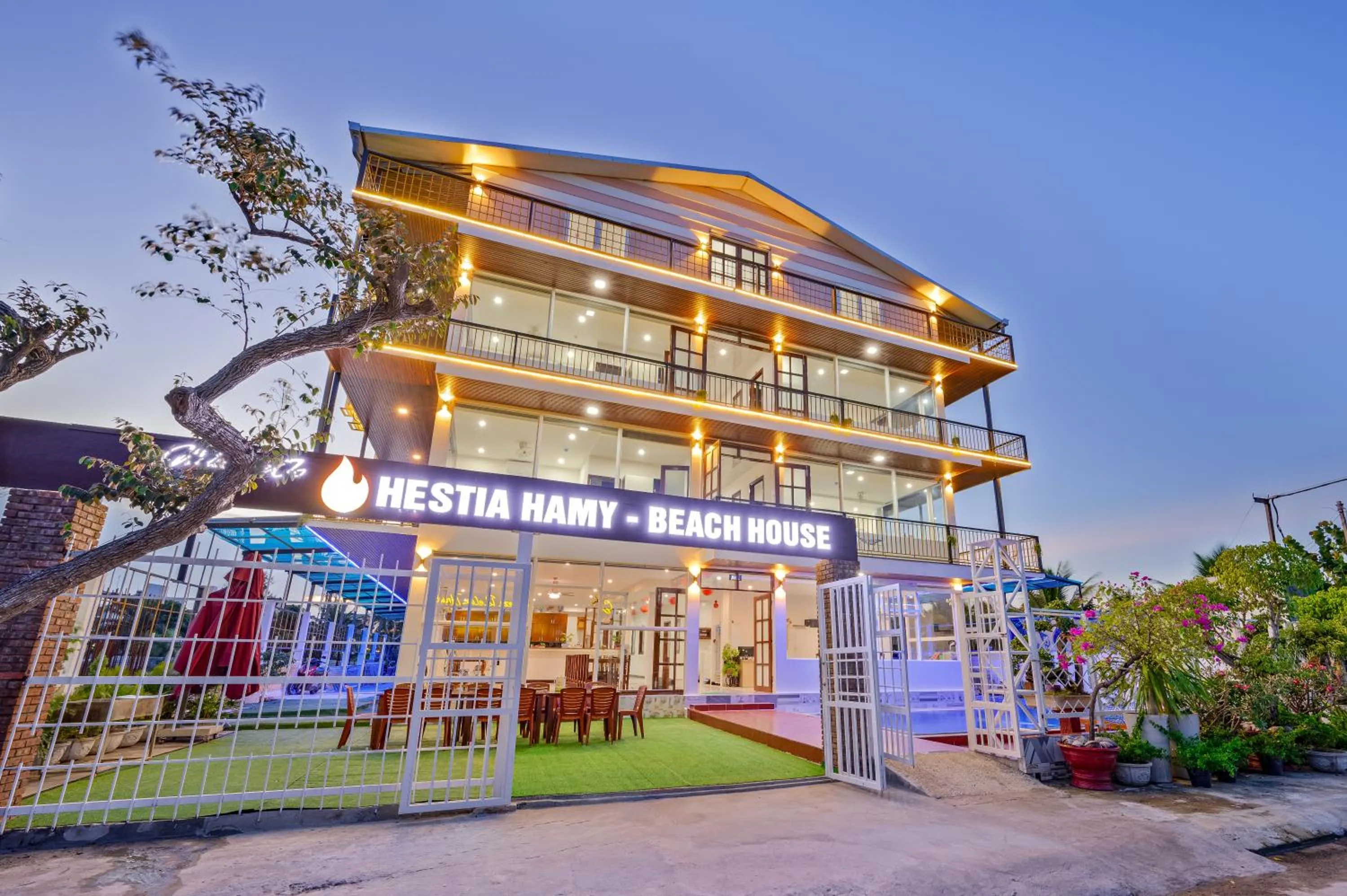 Property building in Hestia HaMy Beach House