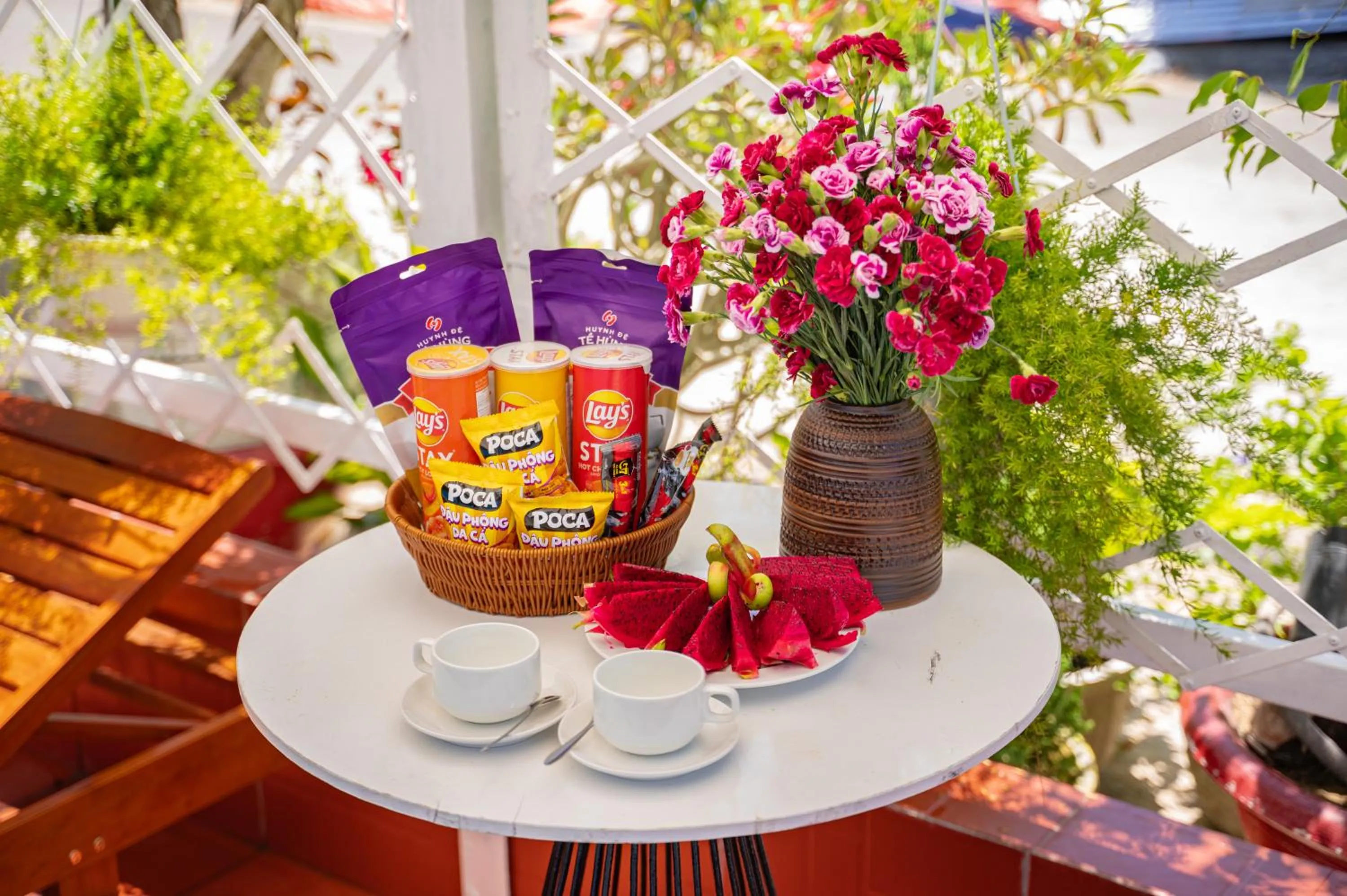 Restaurant/places to eat in Hestia HaMy Beach House