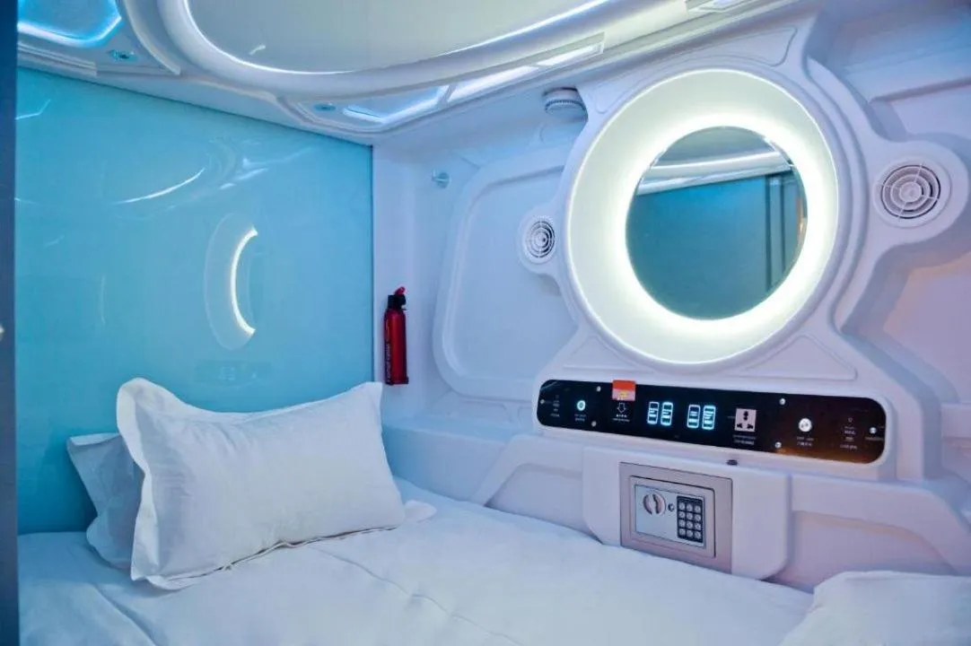 Photo of the whole room, Bed in Jianpuke Space Capsule Backpacker Hostel