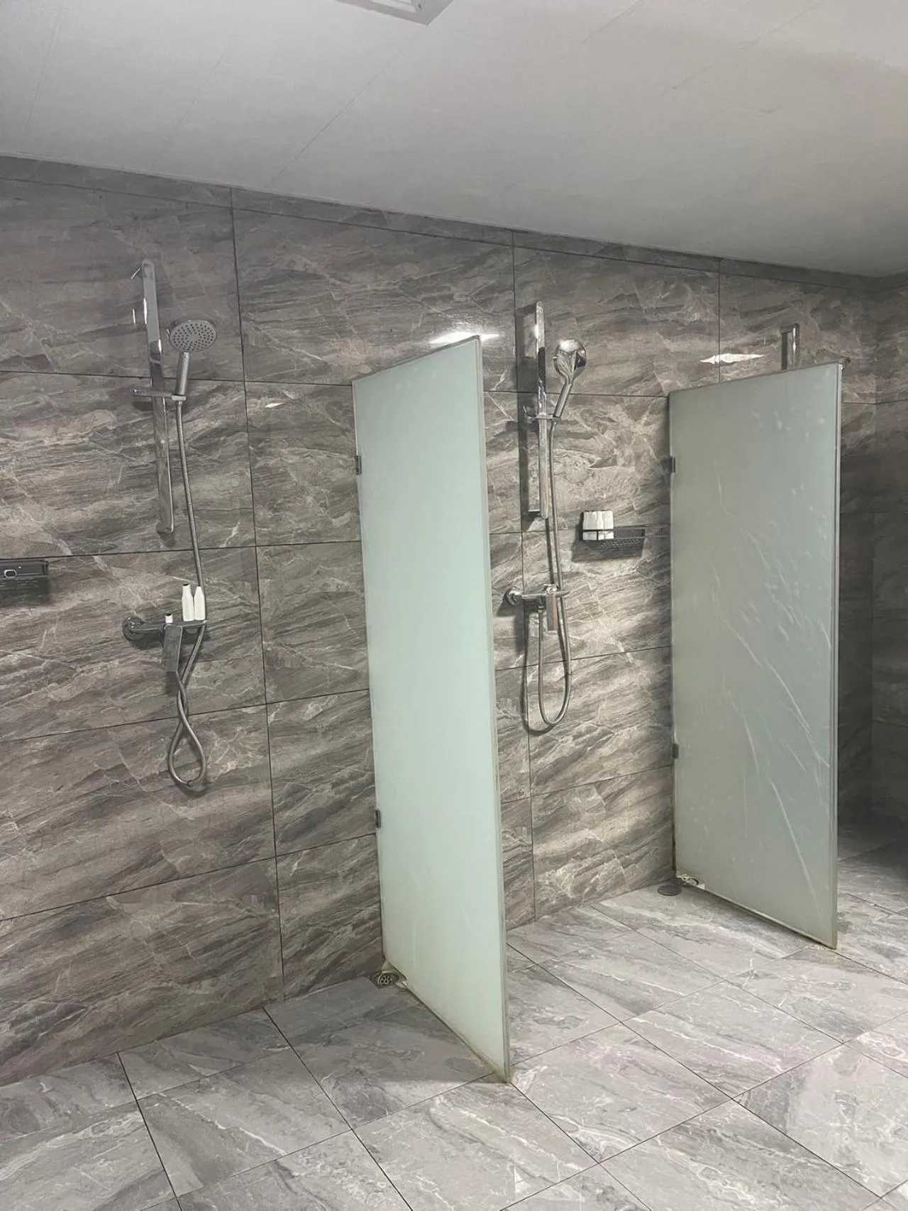 Shower in Jianpuke Space Capsule Backpacker Hostel