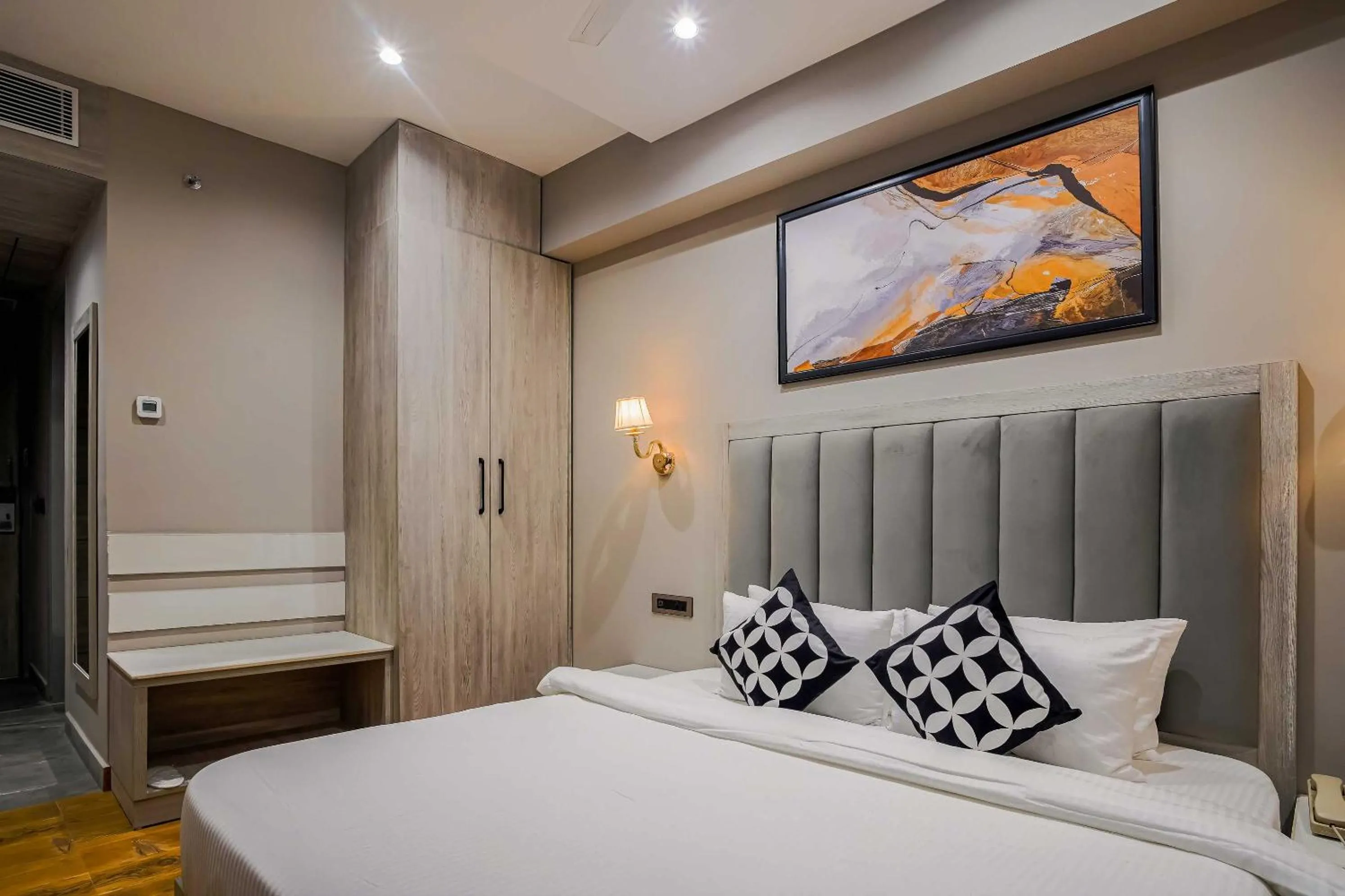 Bedroom, Bed in Clubhouse Hotel by CheckIn Chandigarh Mohali