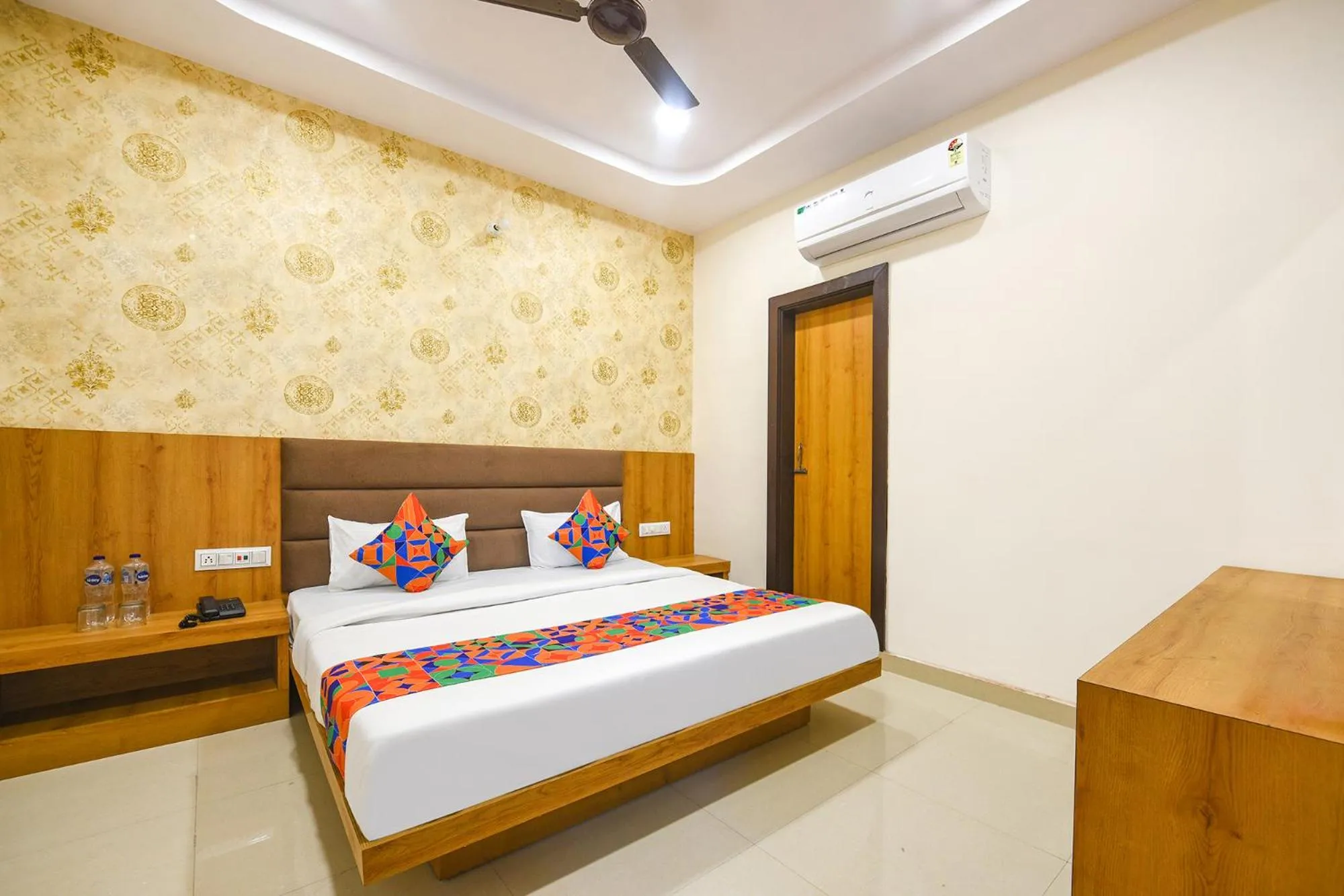 Bed in FabHotel Golden Tree