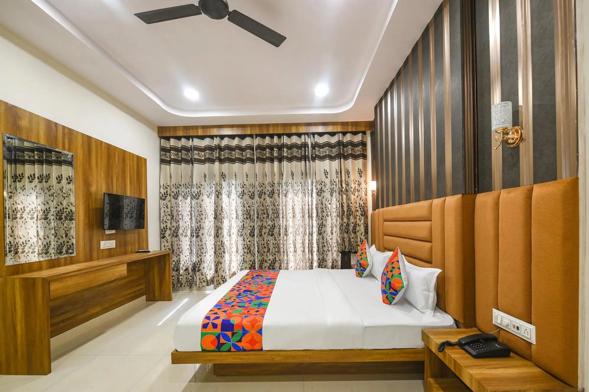 Bed in FabHotel Golden Tree