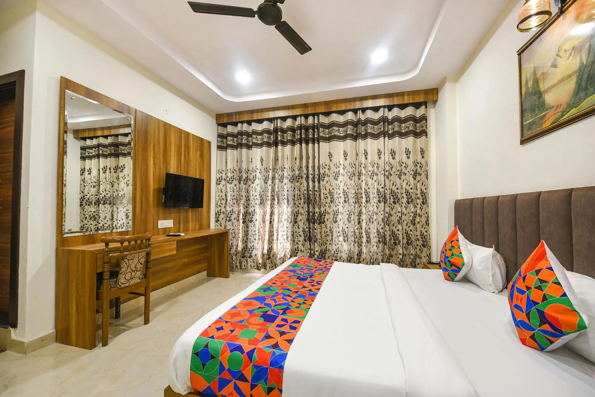 Bed in FabHotel Golden Tree