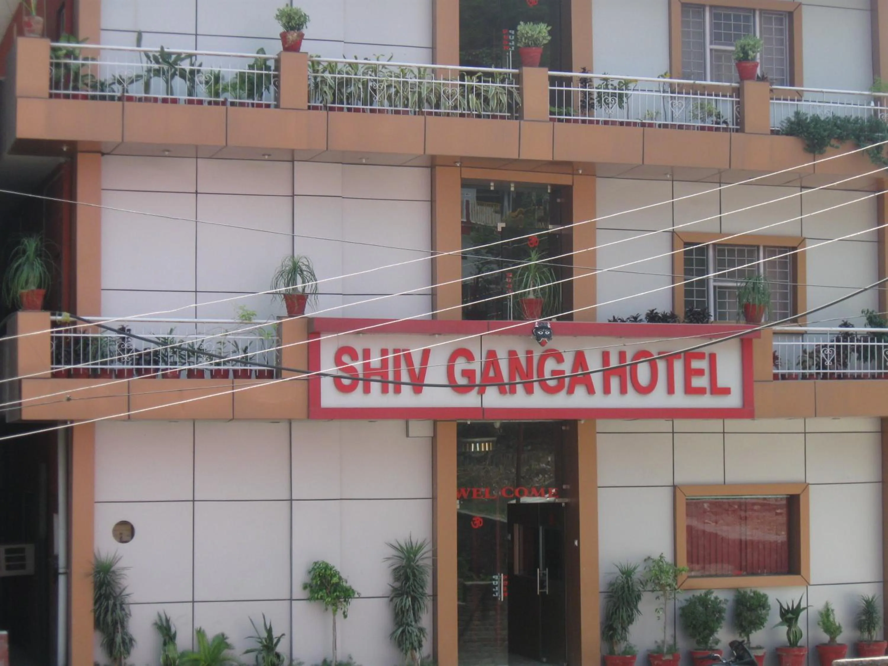 Facade/entrance in Hotel Shiv Ganga