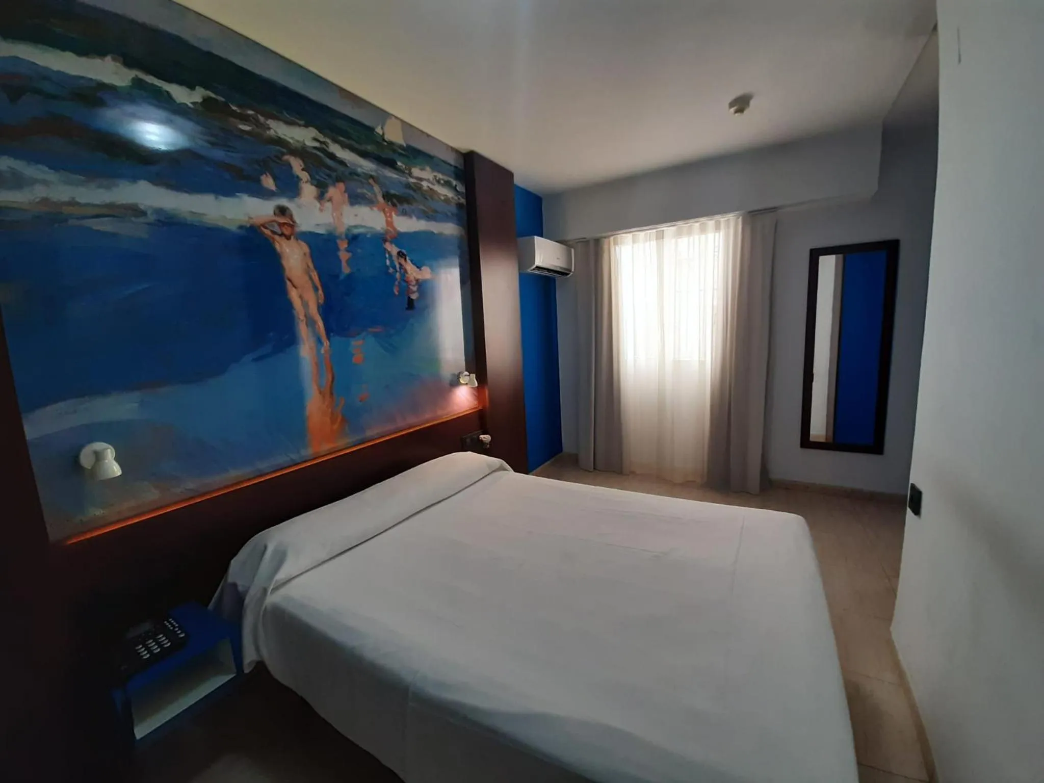 Photo of the whole room, Bed in Sol Playa