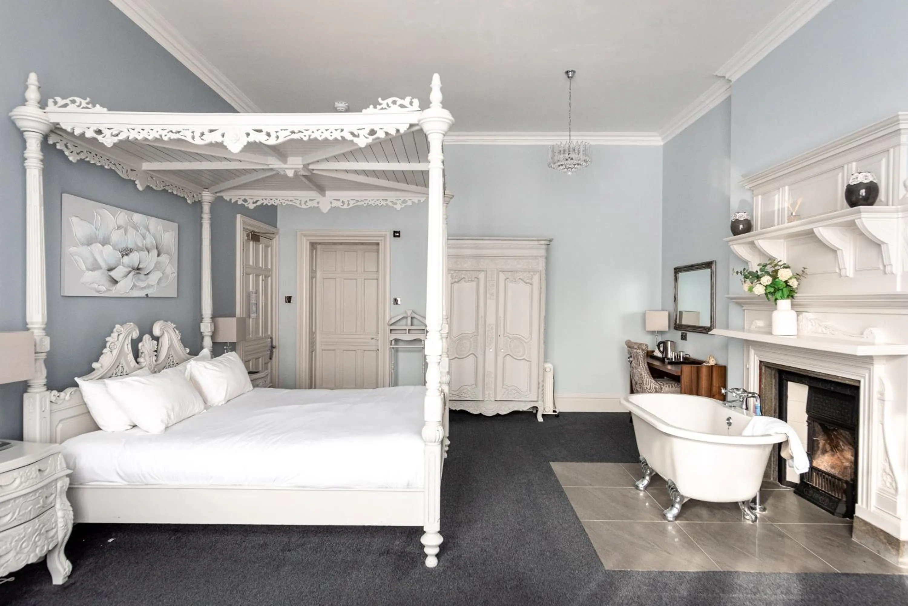 Bed in Stanhill Court Hotel, a member of Radisson Individuals