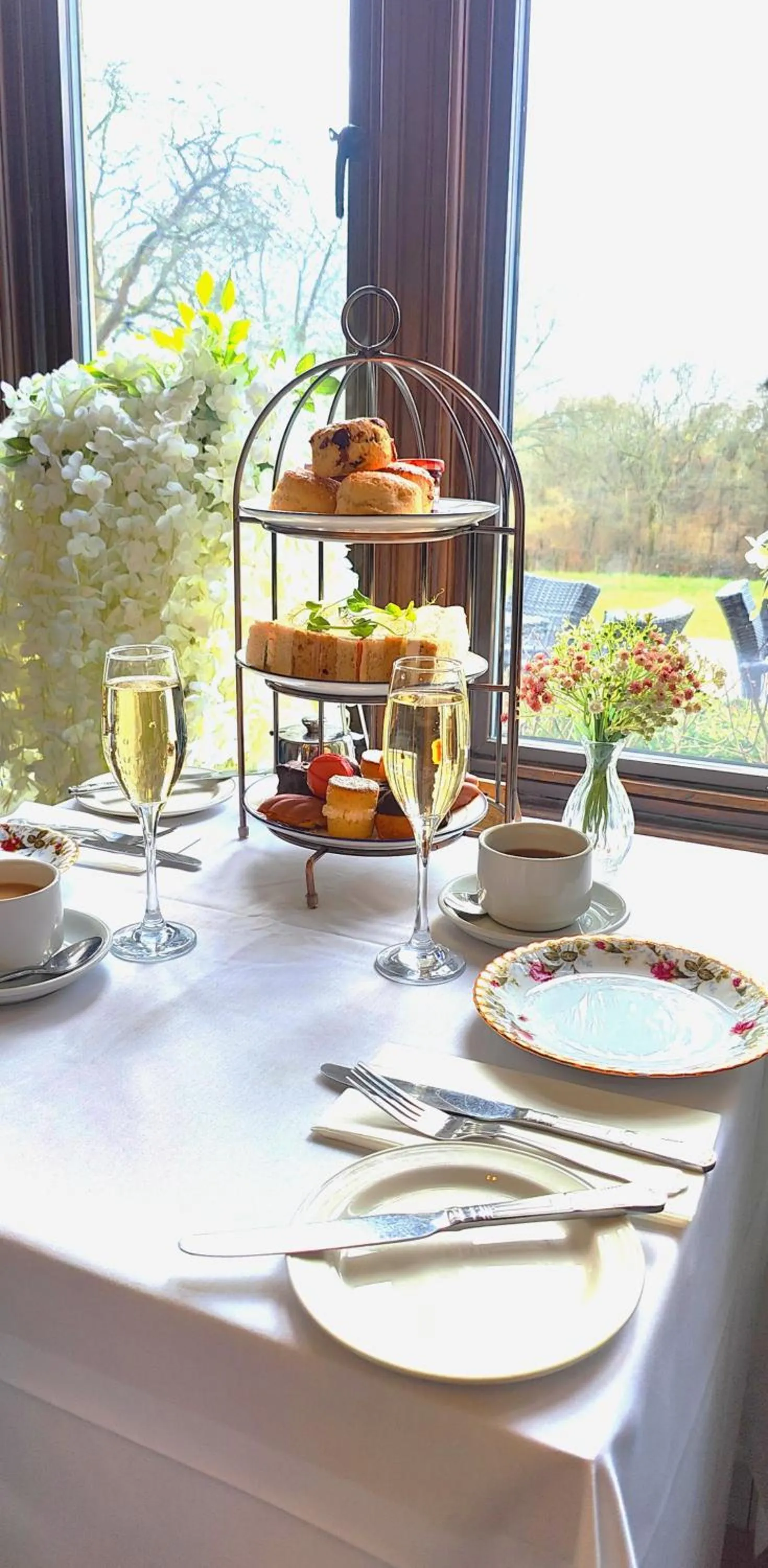 Restaurant/places to eat in Stanhill Court Hotel, a member of Radisson Individuals