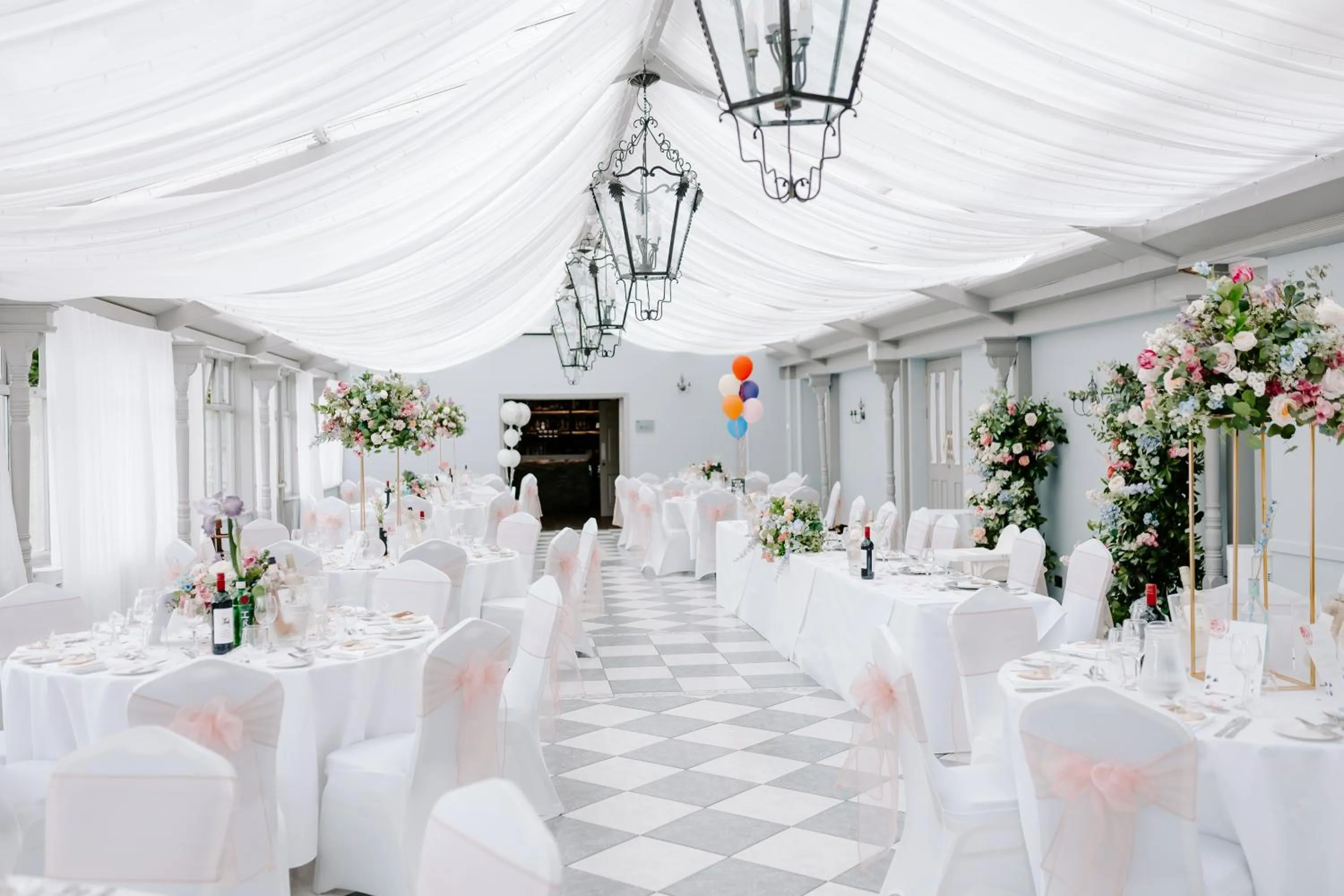 wedding in Stanhill Court Hotel, a member of Radisson Individuals