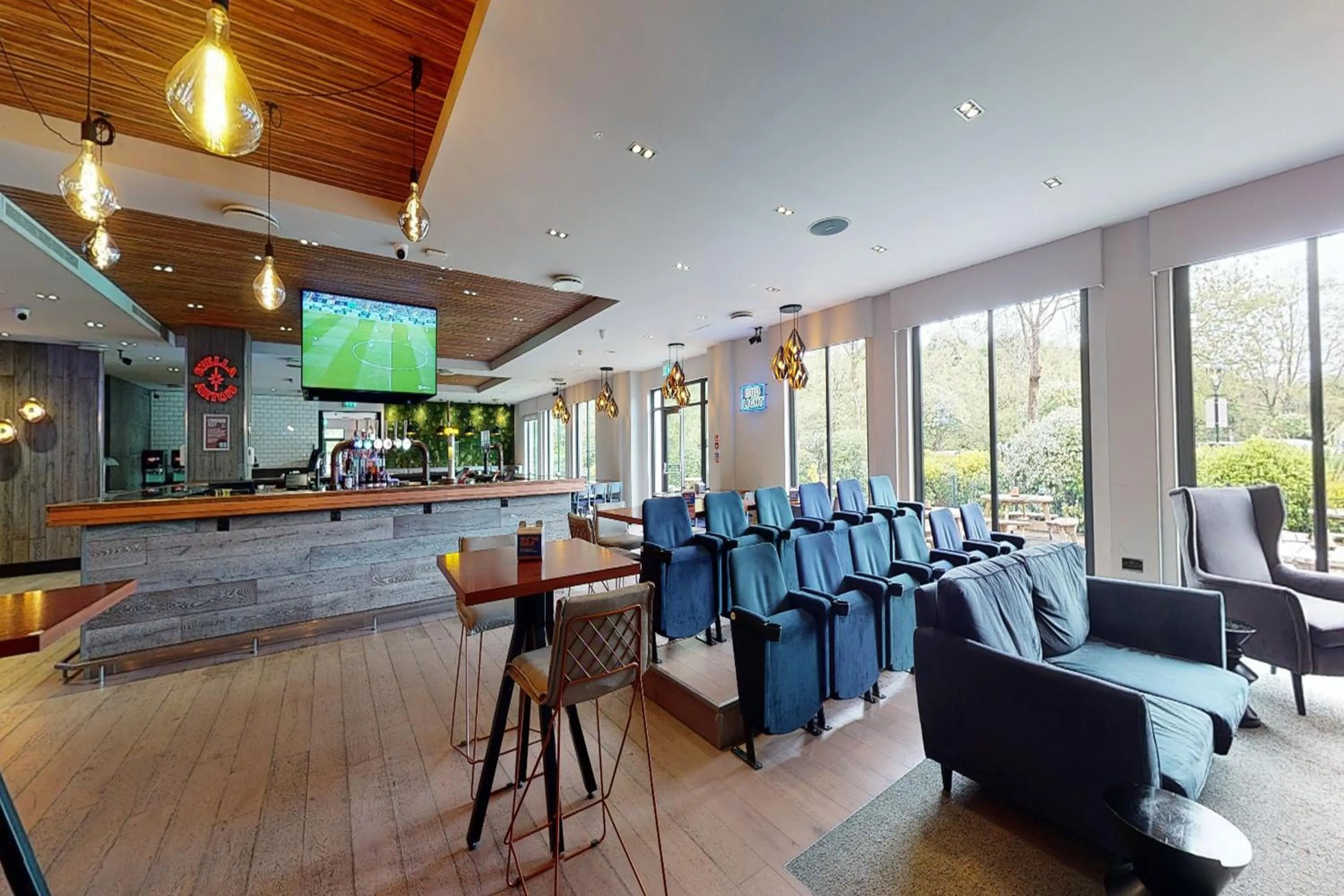 Restaurant/places to eat in Village Hotel Chester St David's