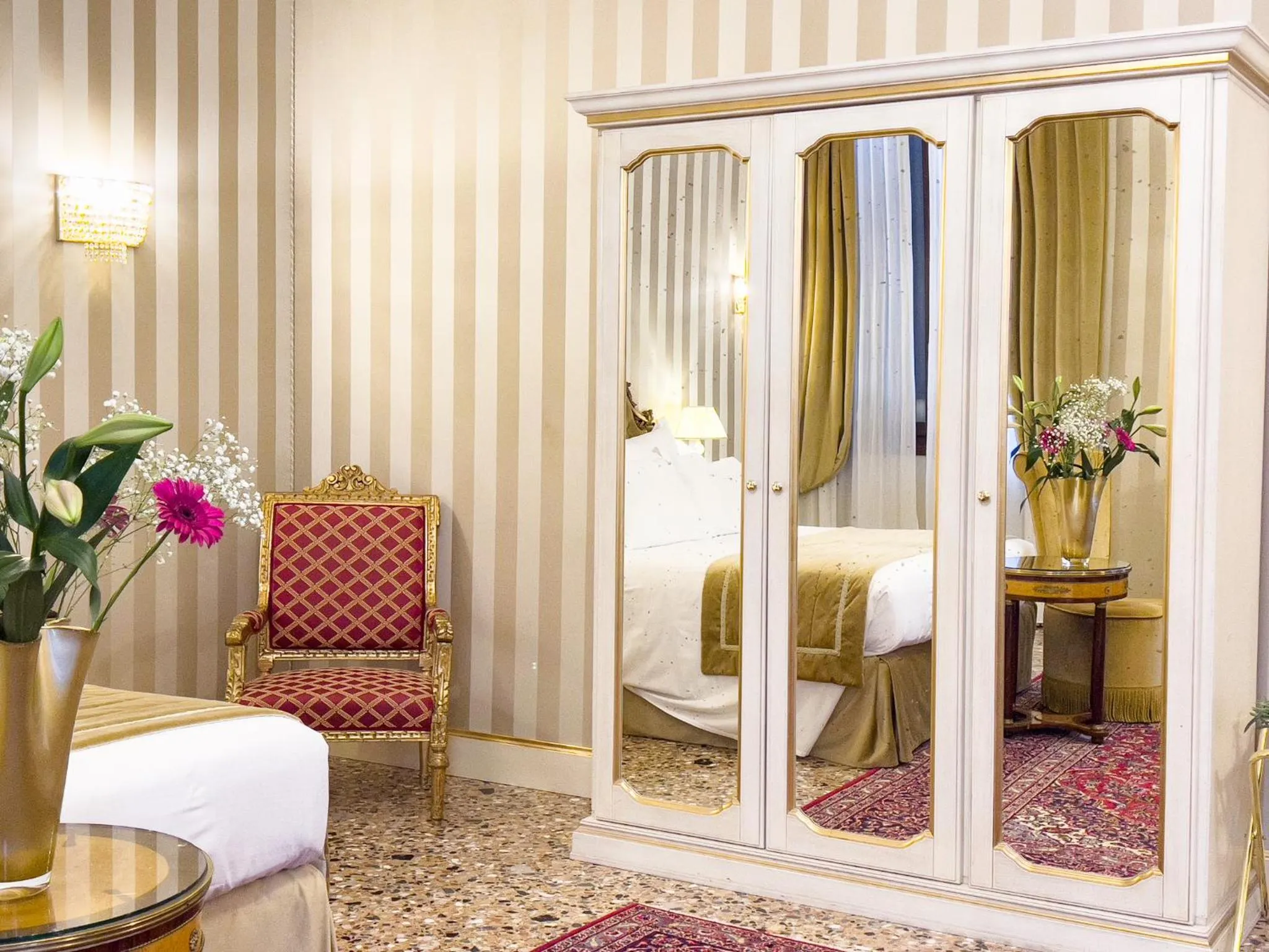 Decorative detail in Hotel Ai Cavalieri di Venezia