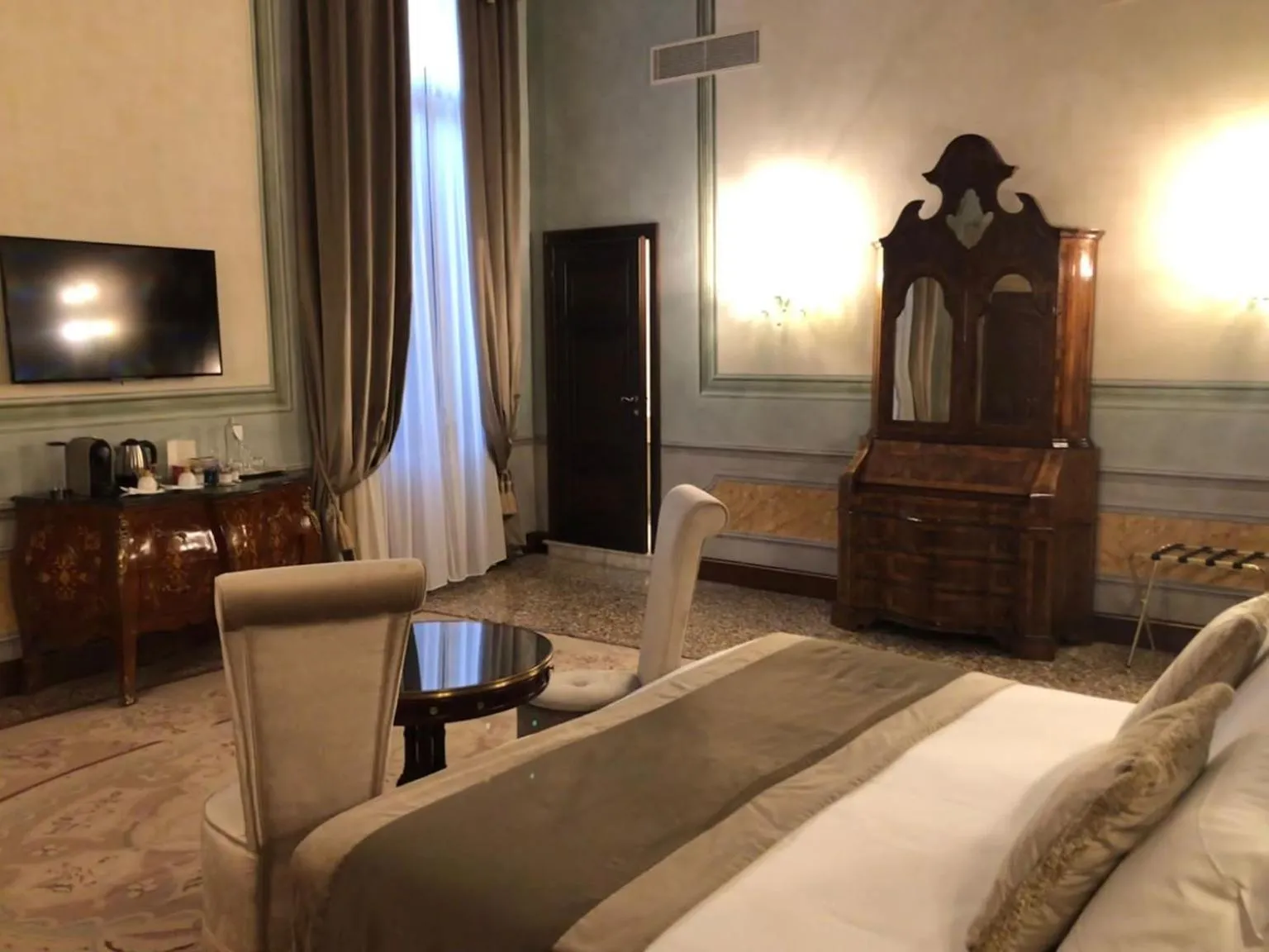 Bedroom, Bed in Hotel Ai Cavalieri di Venezia