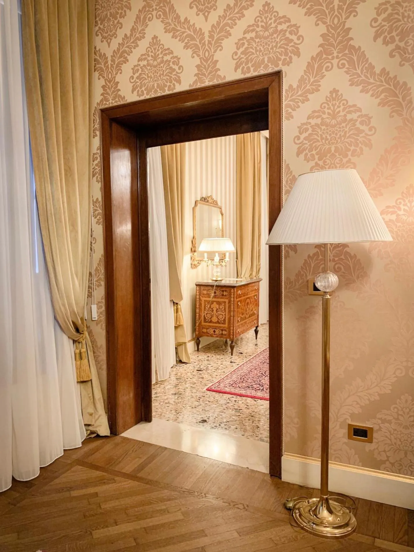 Decorative detail, Bed in Hotel Ai Cavalieri di Venezia