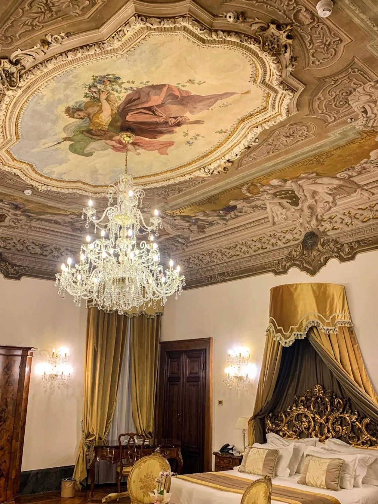 Decorative detail, Bed in Hotel Ai Cavalieri di Venezia