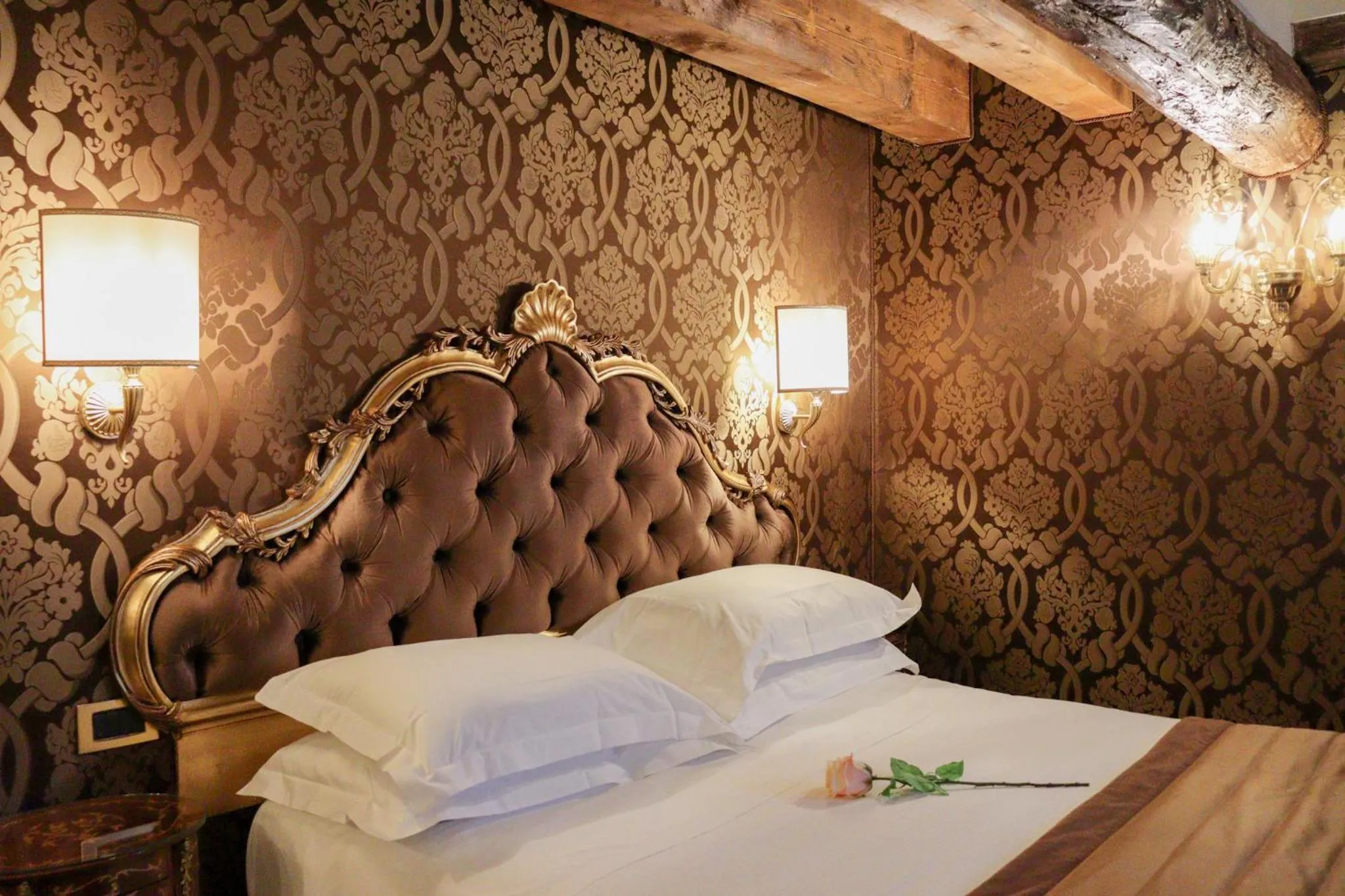 Bed in Hotel Ai Cavalieri di Venezia